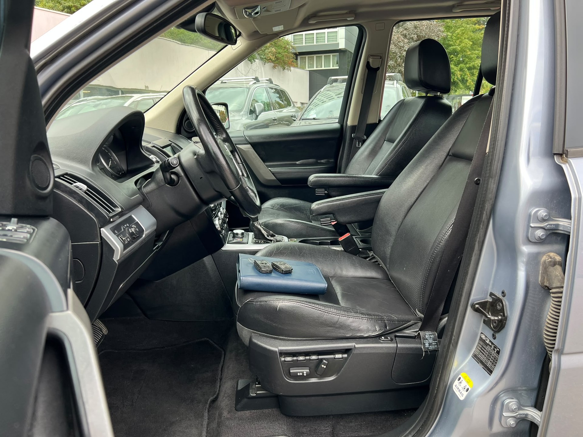 LAND ROVER Freelander 2.2 TD4 S Automatic-image-7