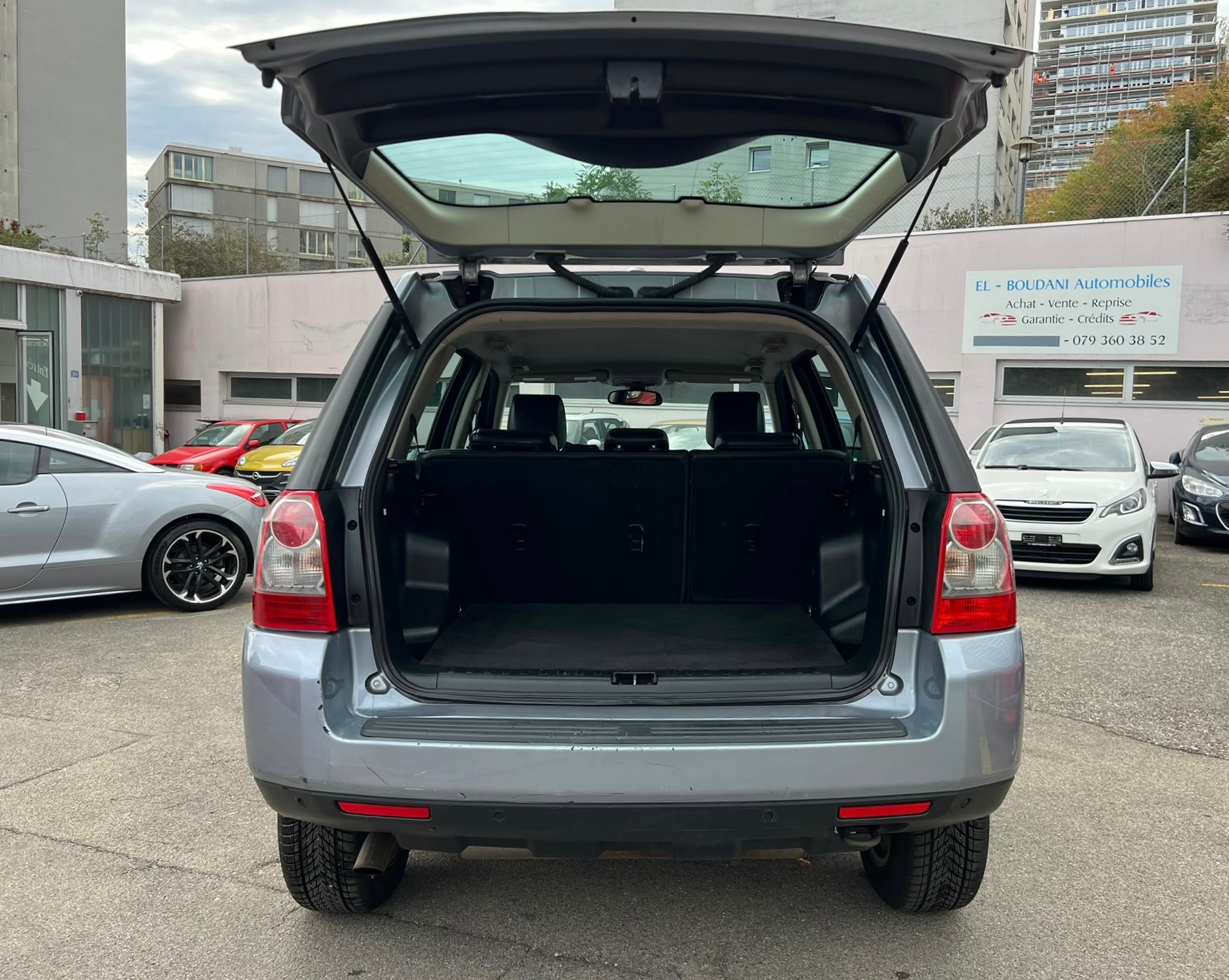 LAND ROVER Freelander 2.2 TD4 S Automatic-image-6