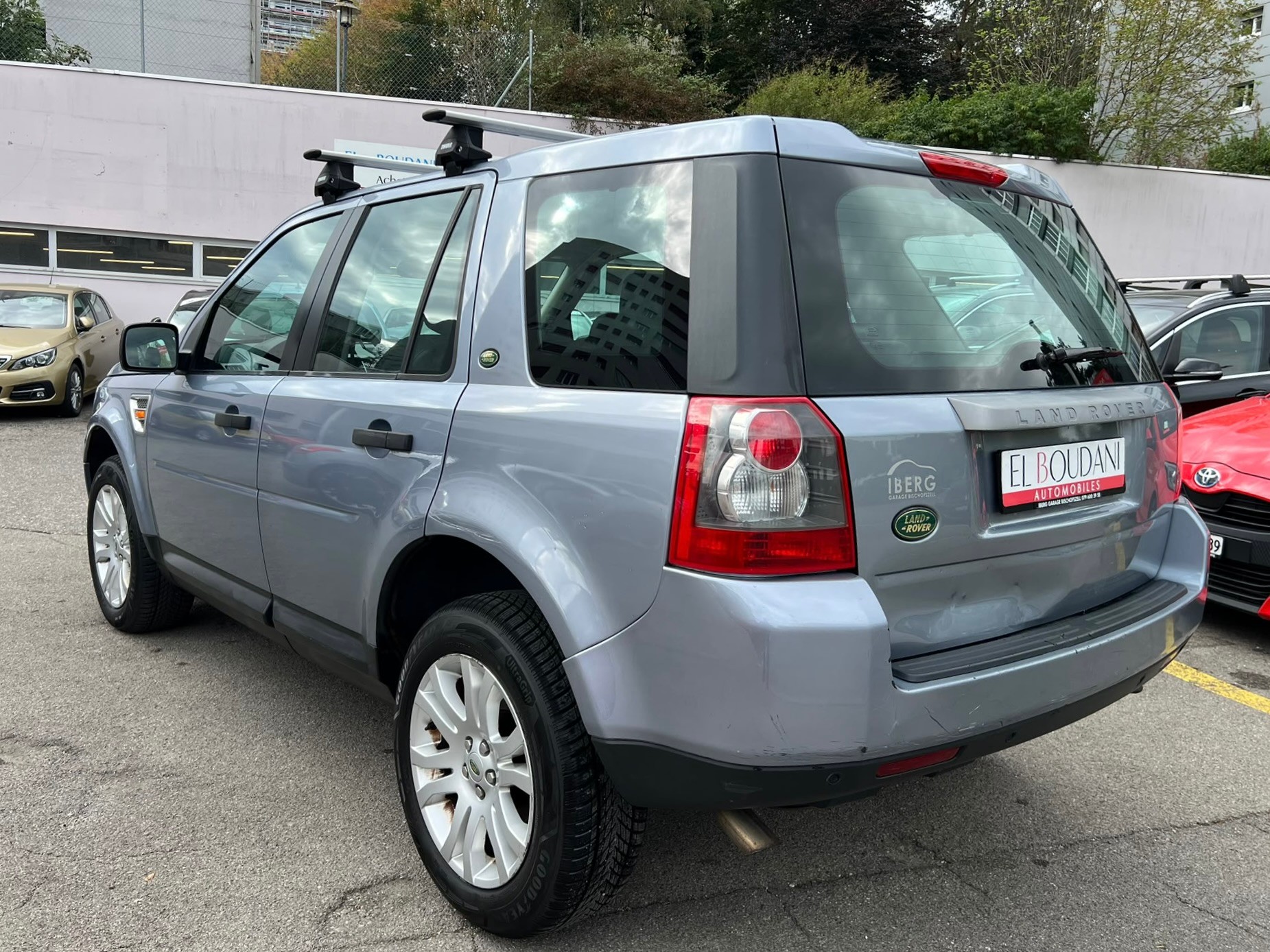 LAND ROVER Freelander 2.2 TD4 S Automatic-image-3