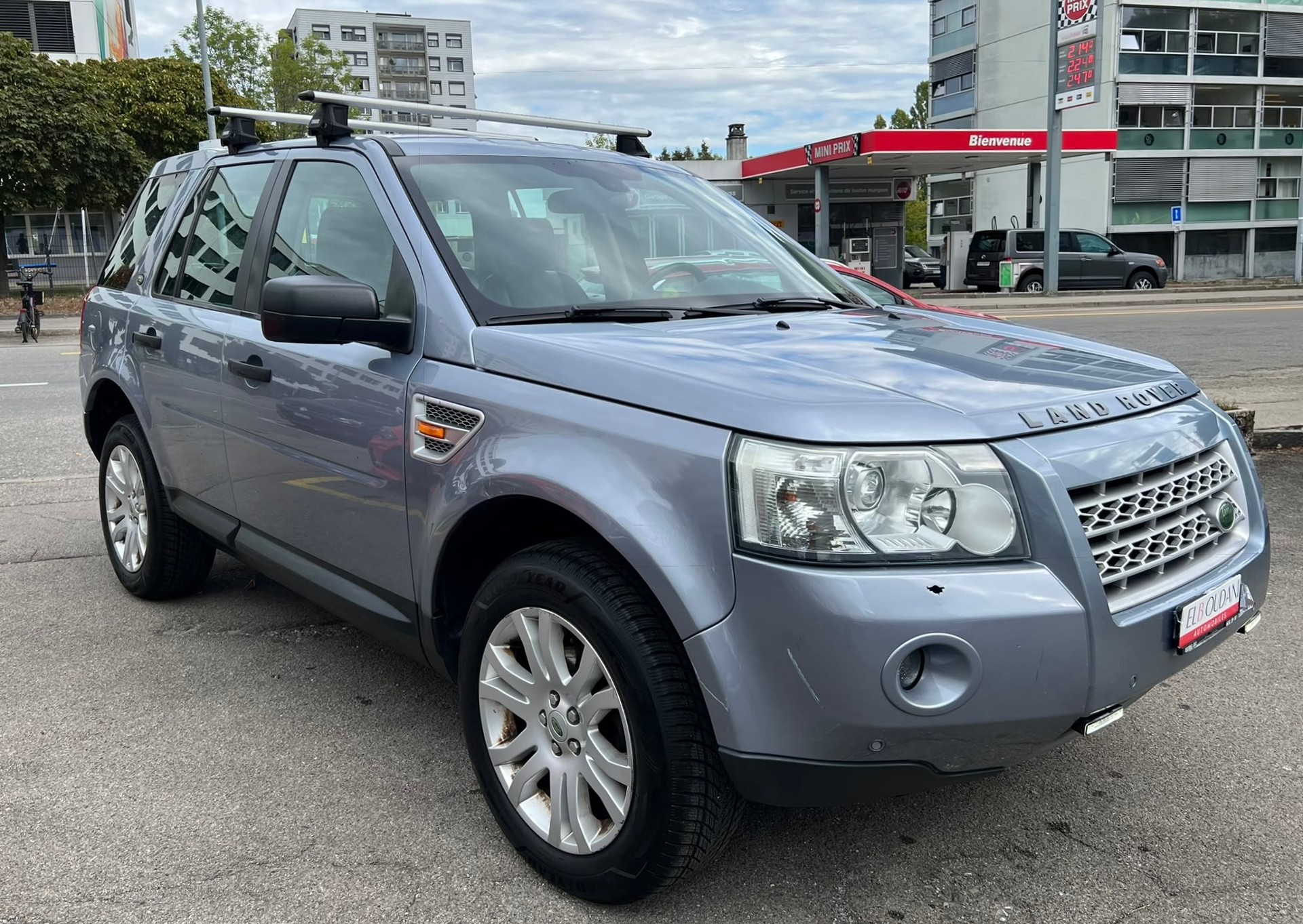 LAND ROVER Freelander 2.2 TD4 S Automatic-image-0