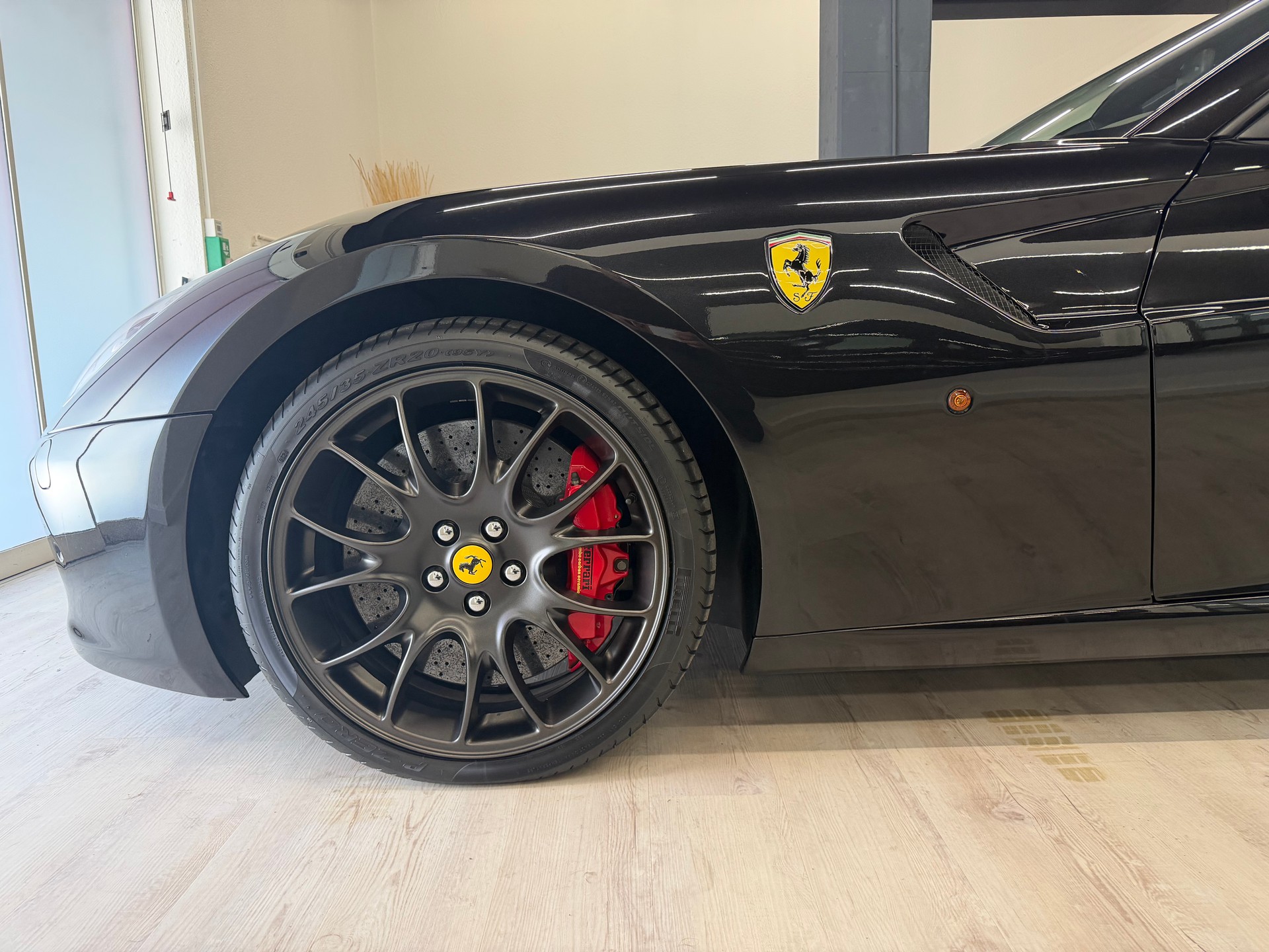 FERRARI 599 GTB-image-11