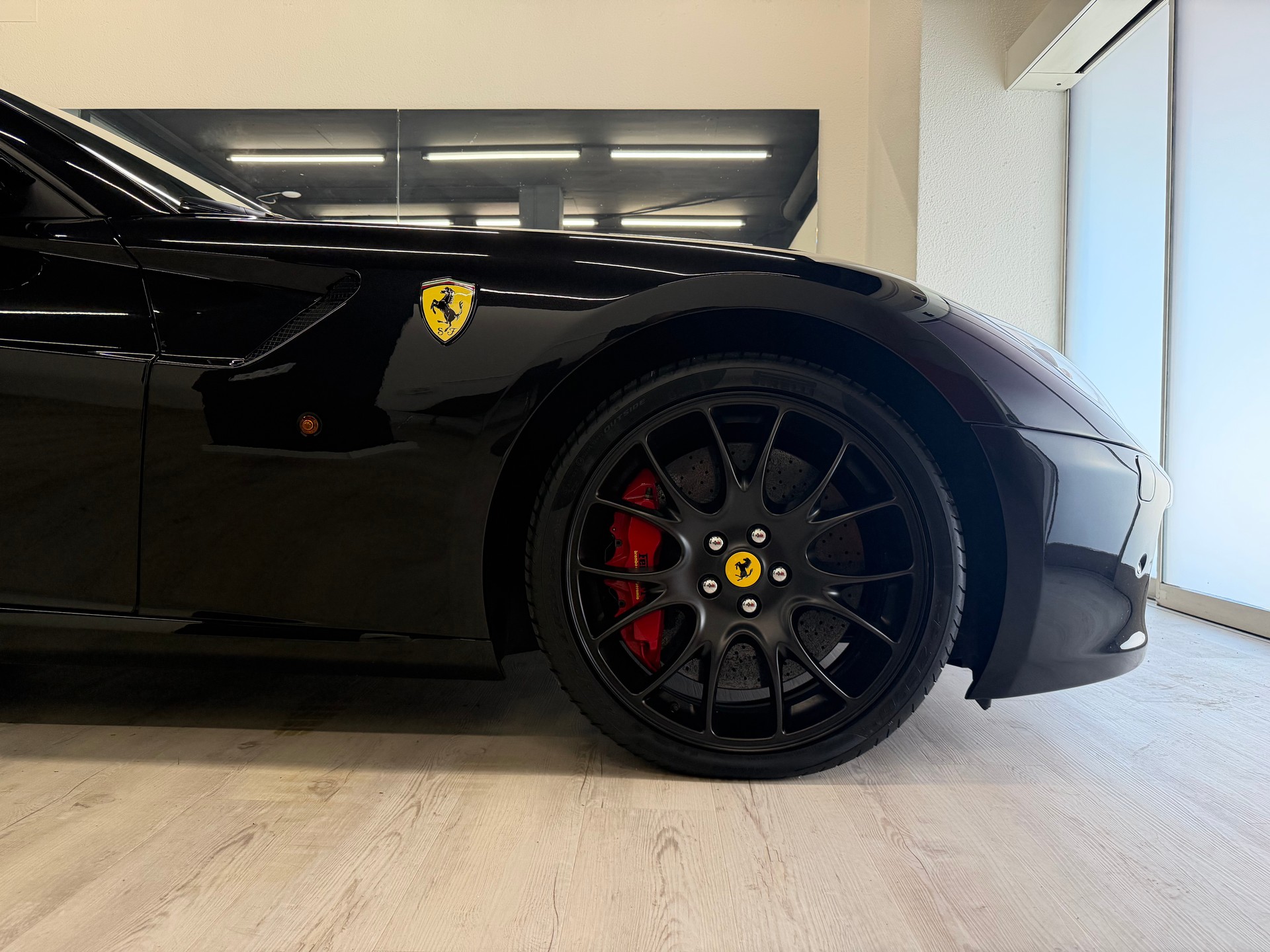 FERRARI 599 GTB-image-12