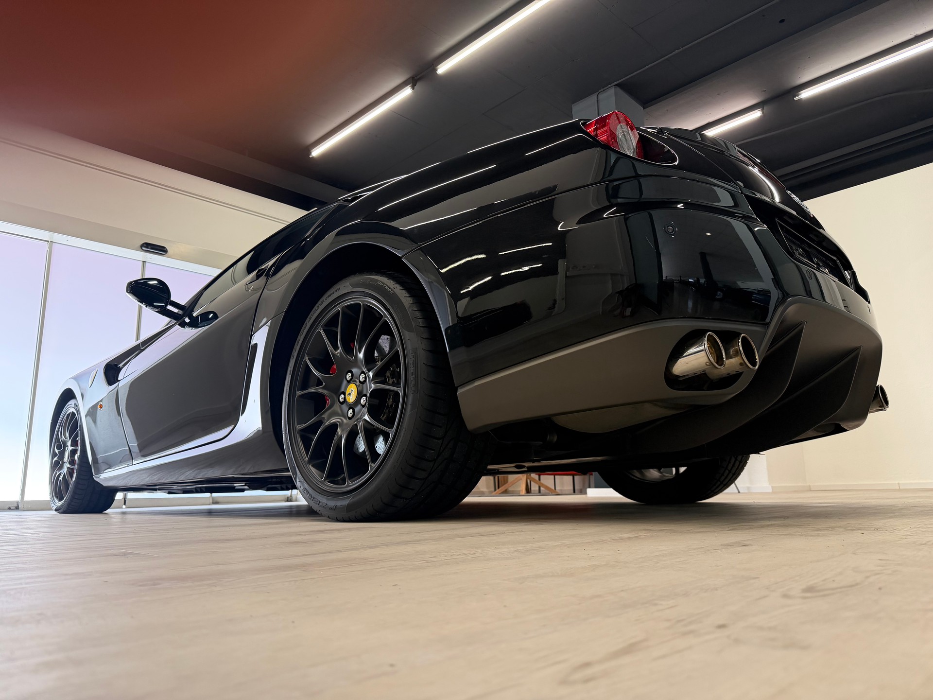 FERRARI 599 GTB-image-22