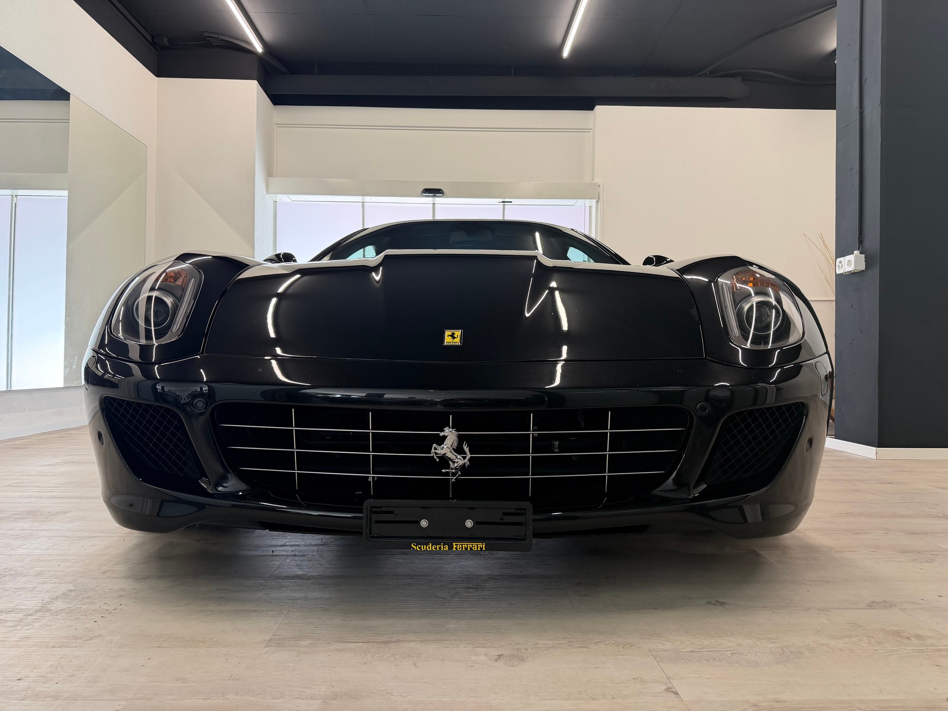 FERRARI 599 GTB-image-4