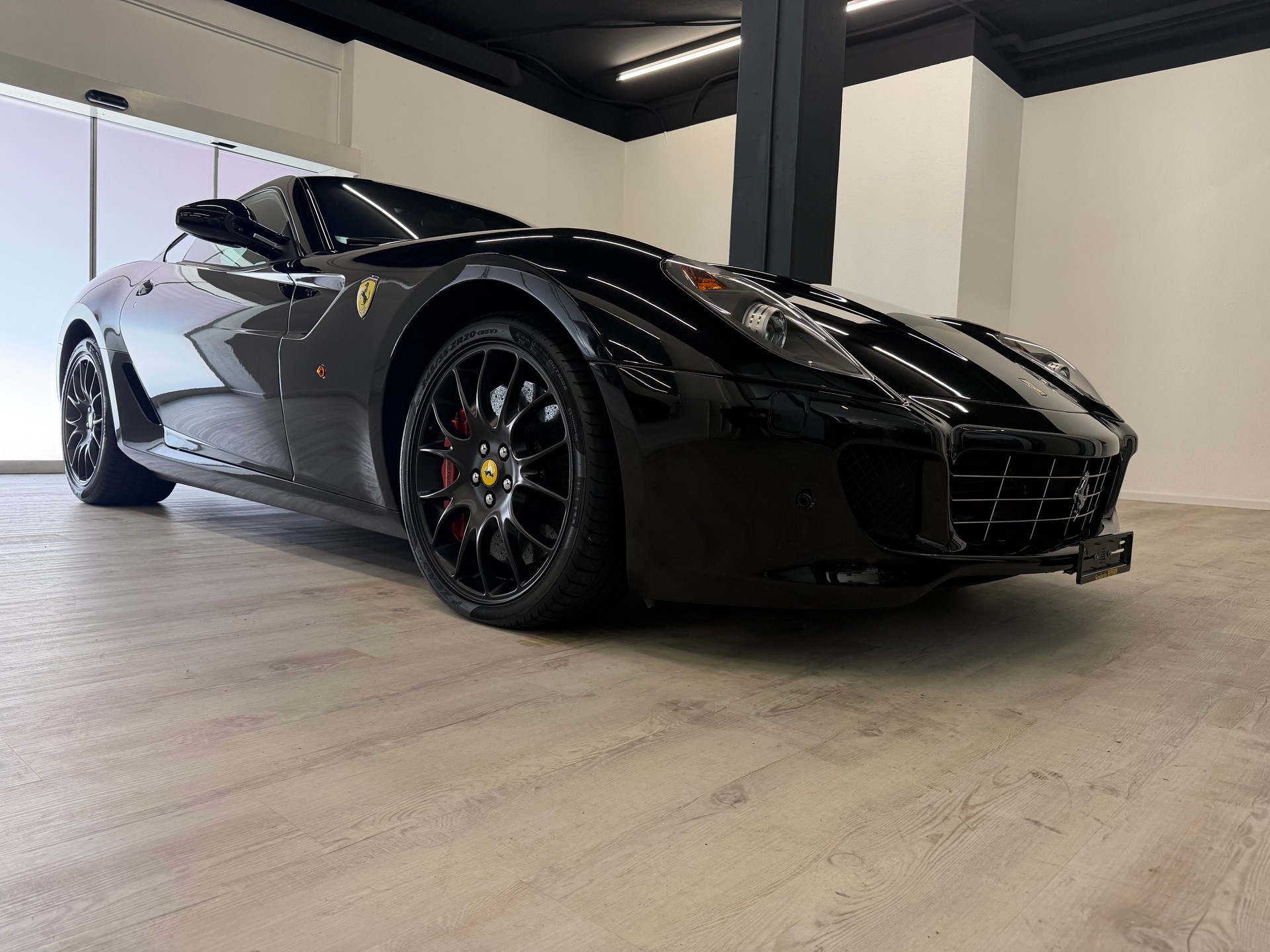 FERRARI 599 GTB-image-7