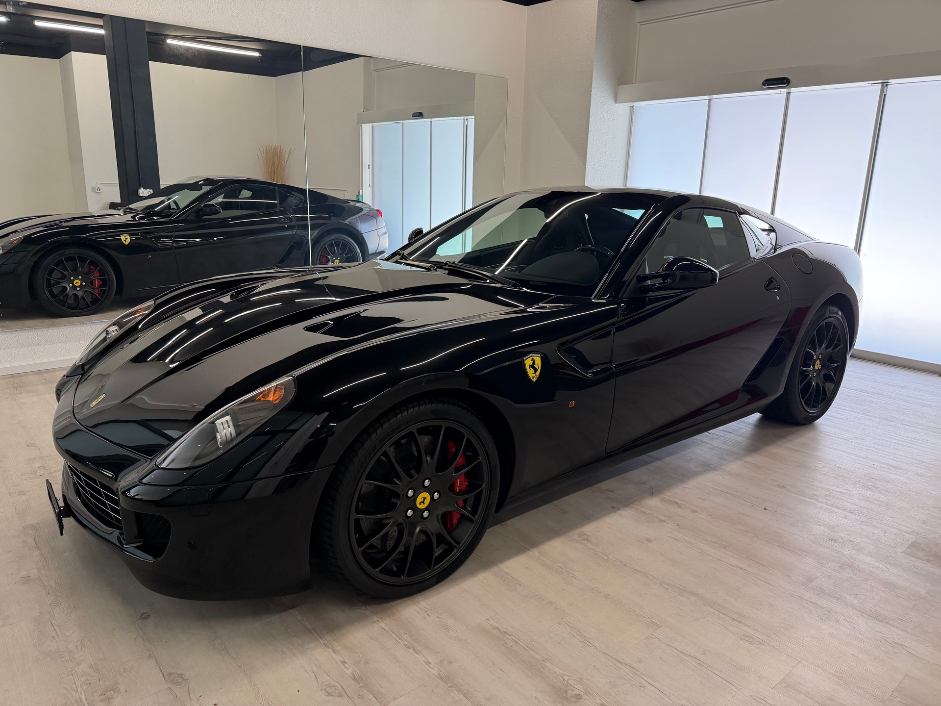 FERRARI 599 GTB-showroom-element-1