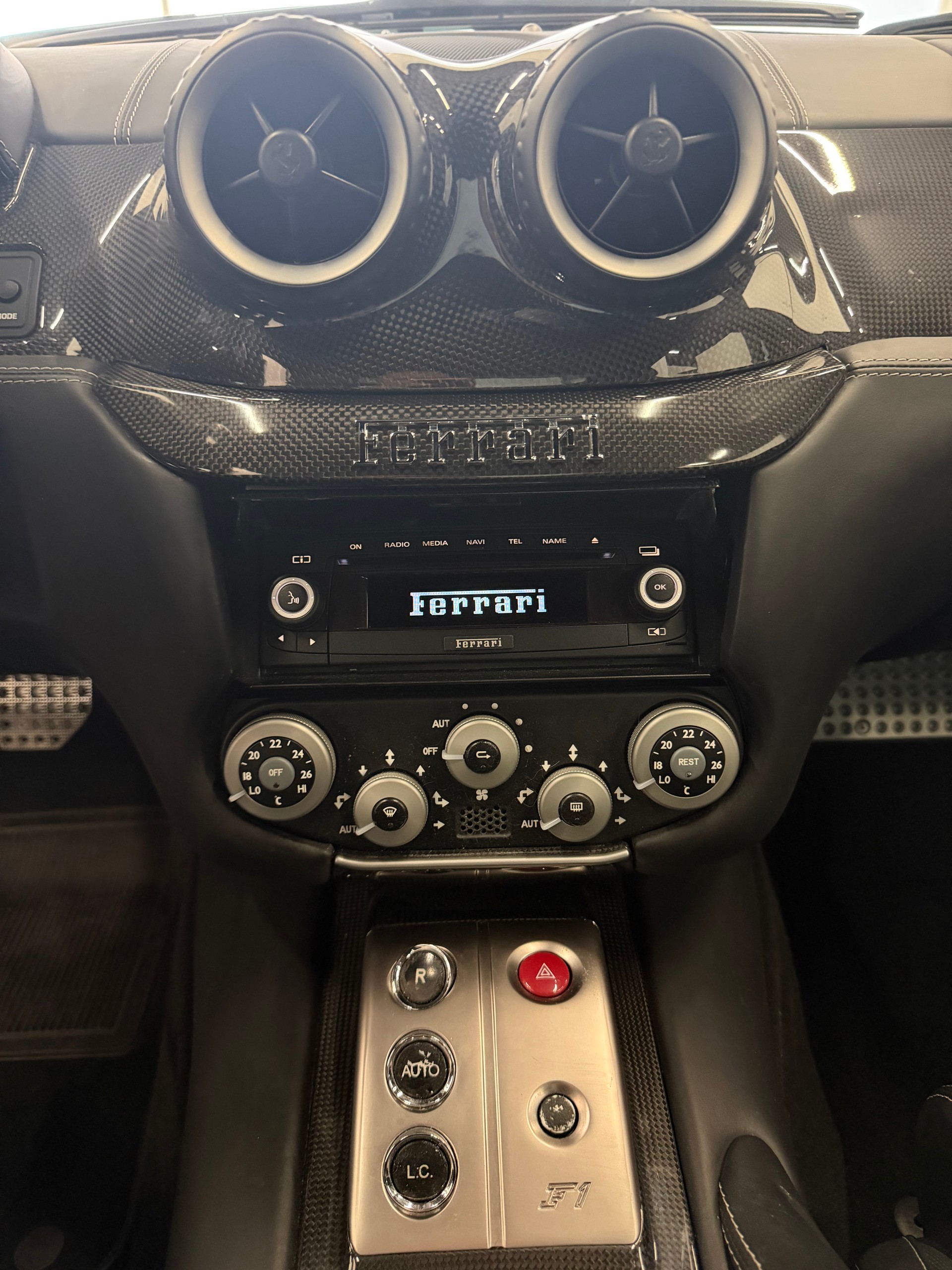 FERRARI 599 GTB-image-31
