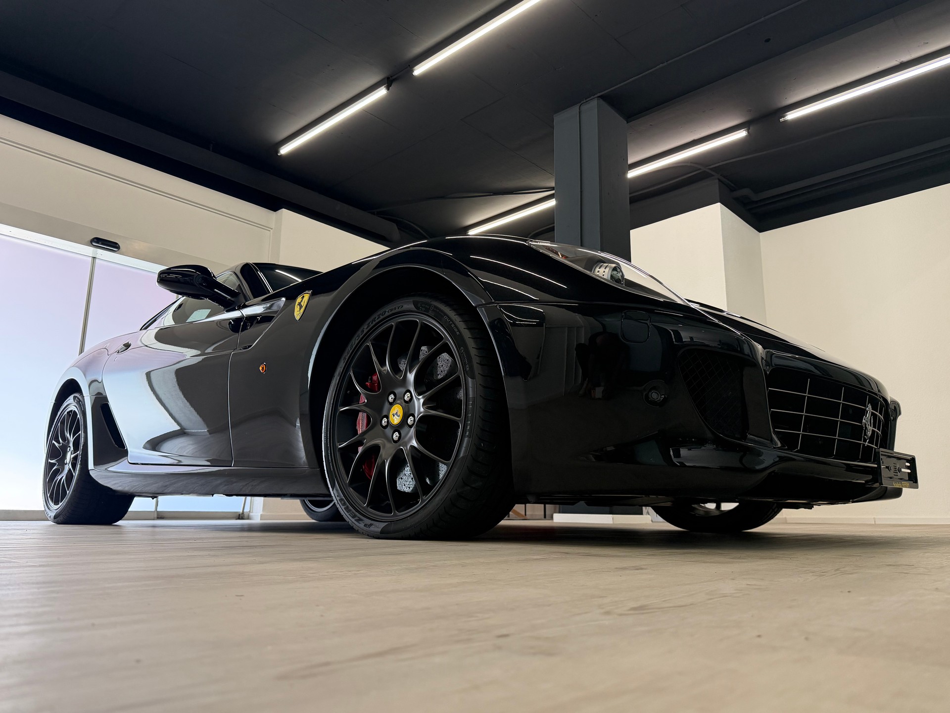 FERRARI 599 GTB-image-8