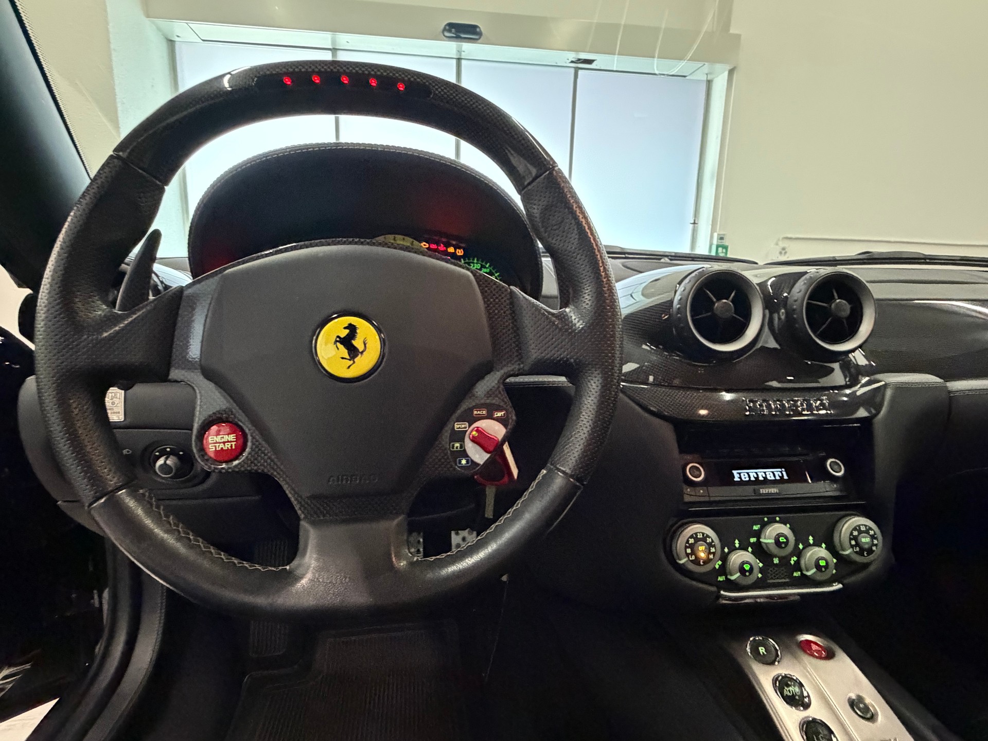 FERRARI 599 GTB-image-30