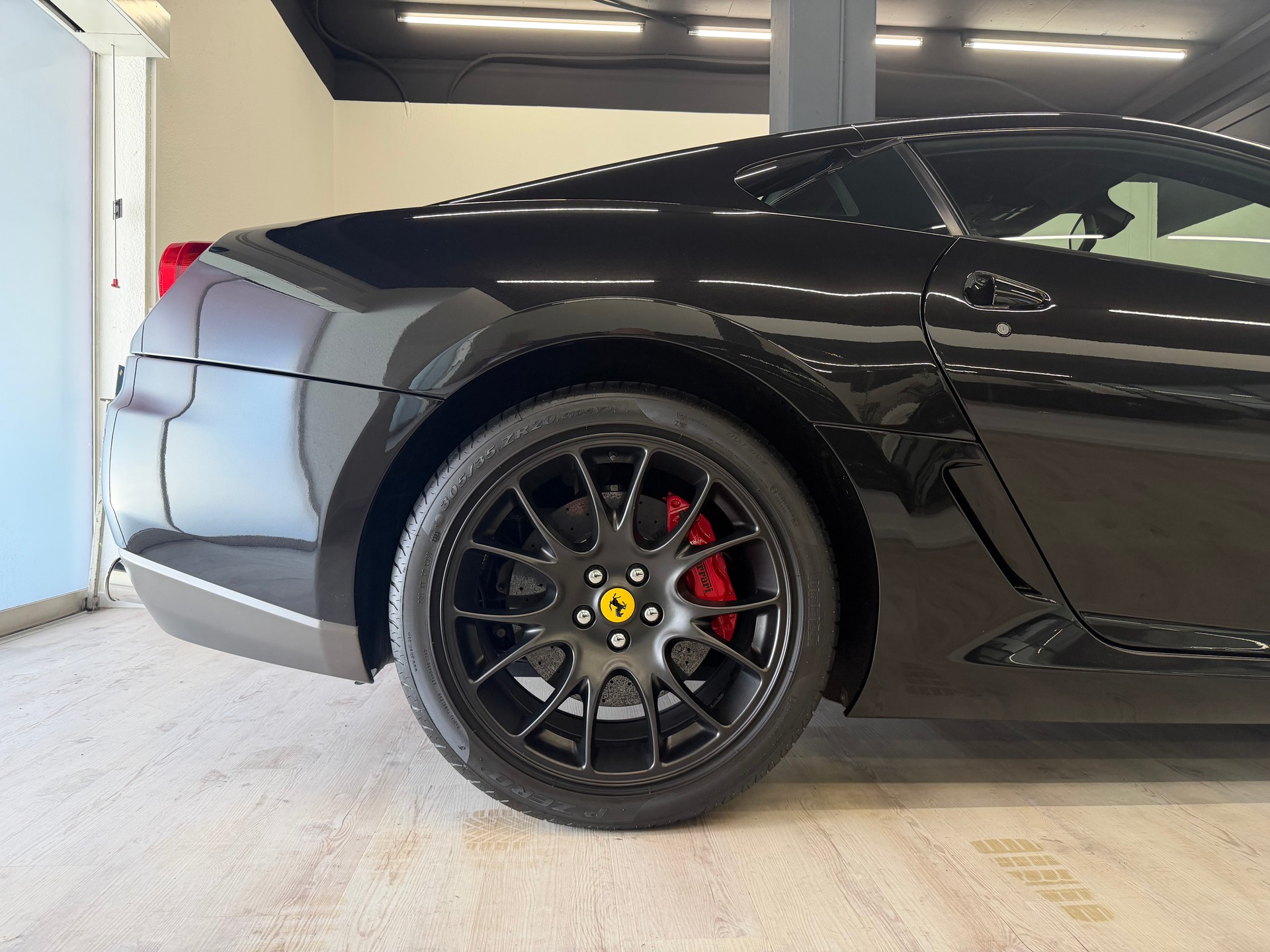 FERRARI 599 GTB-image-24
