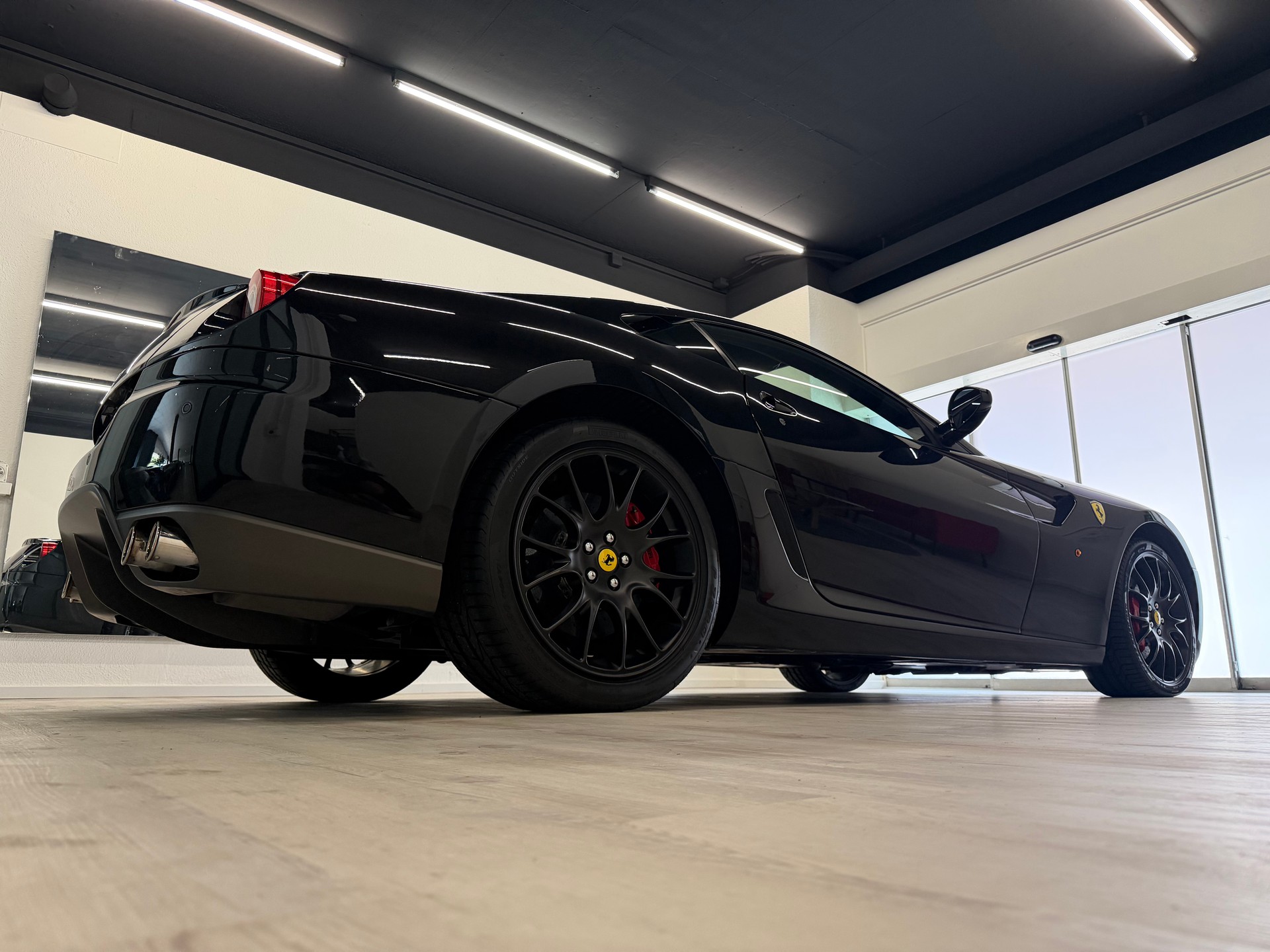 FERRARI 599 GTB-image-18