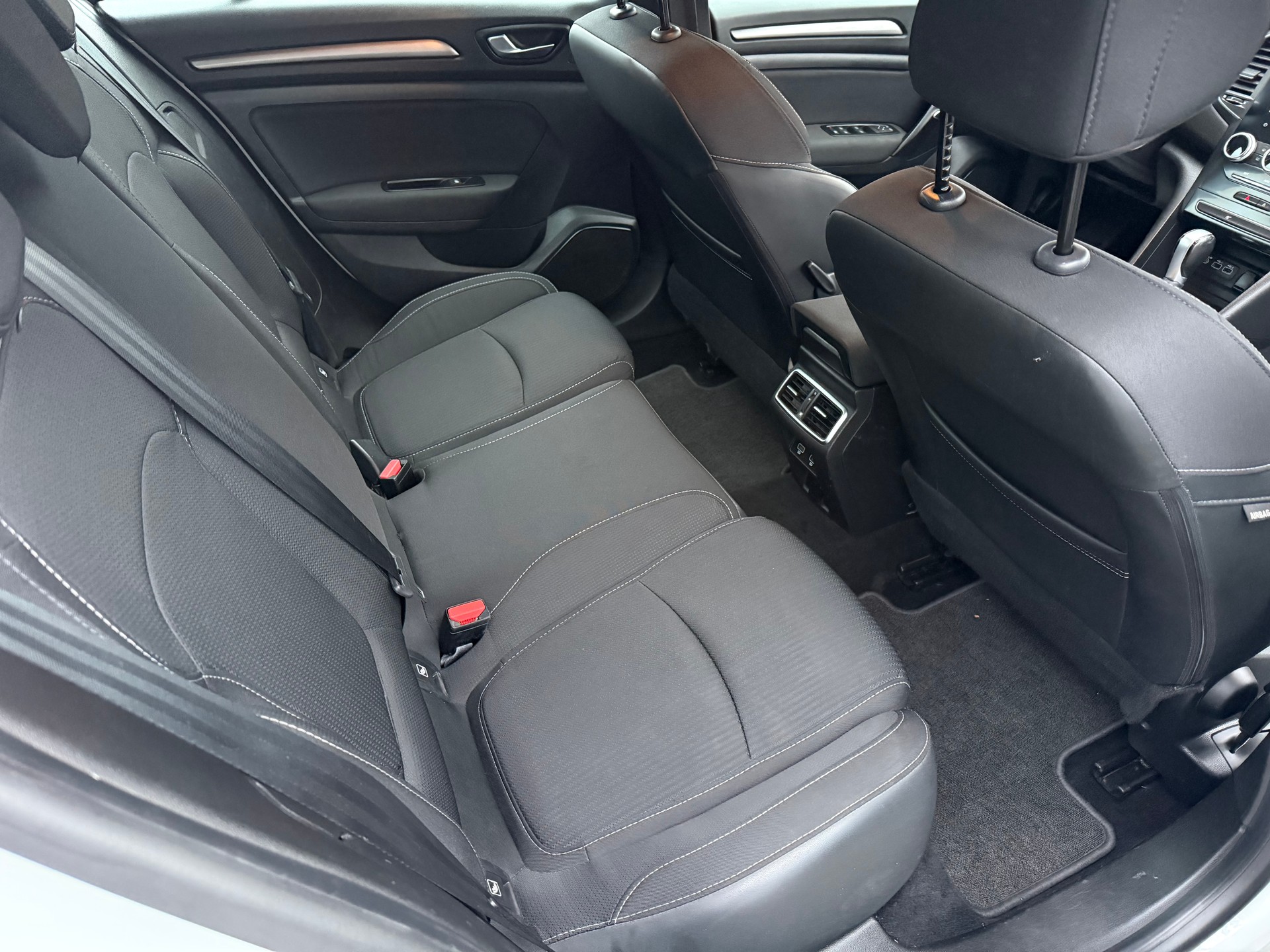 RENAULT Mégane Grandtour 1.5 dCi Business EDC-image-11