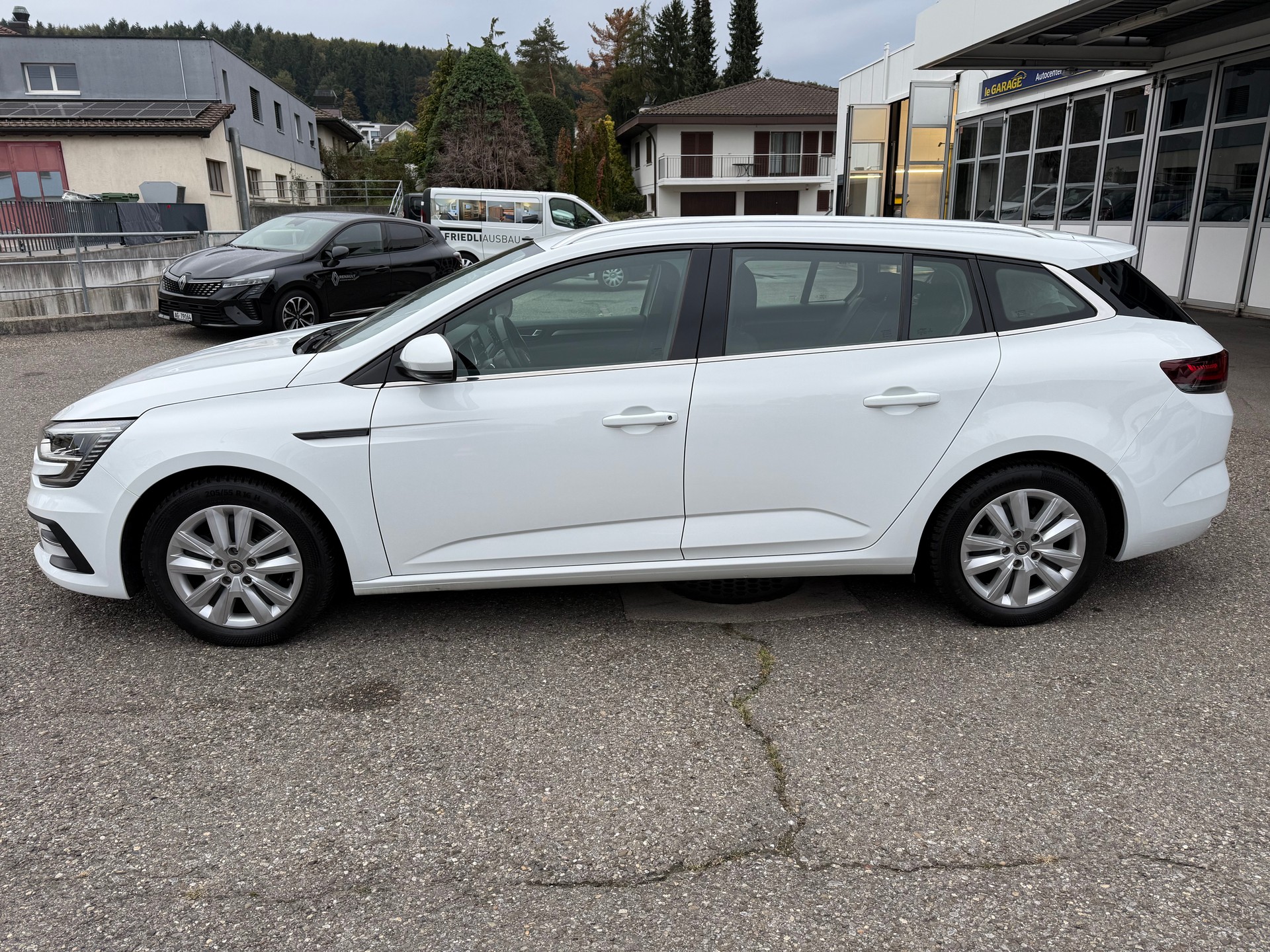 RENAULT Mégane Grandtour 1.5 dCi Business EDC-image-2