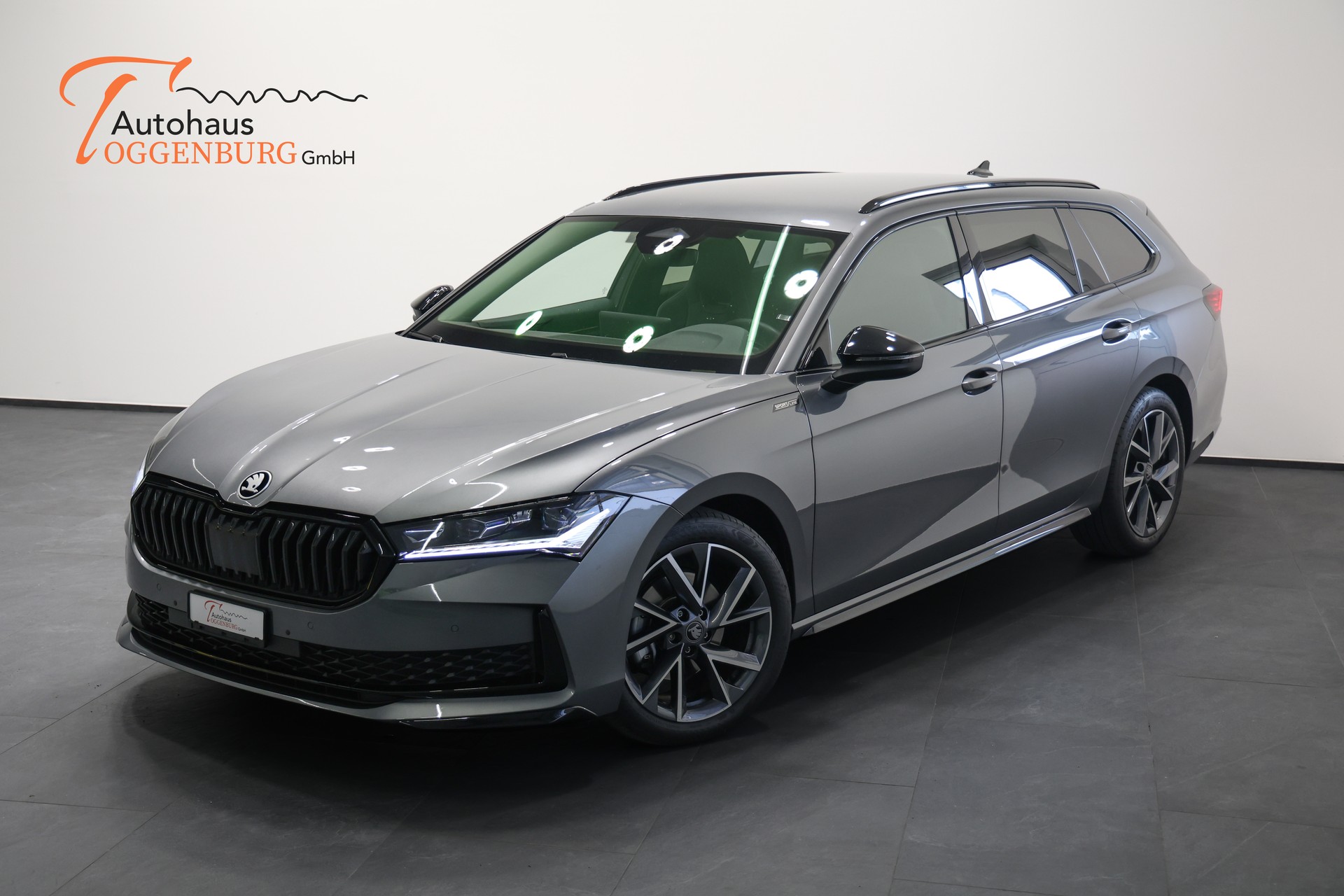 SKODA Superb Combi 2.0 TDI DSG Sportline *Werksgarantie*AHK*Massage*-image-4
