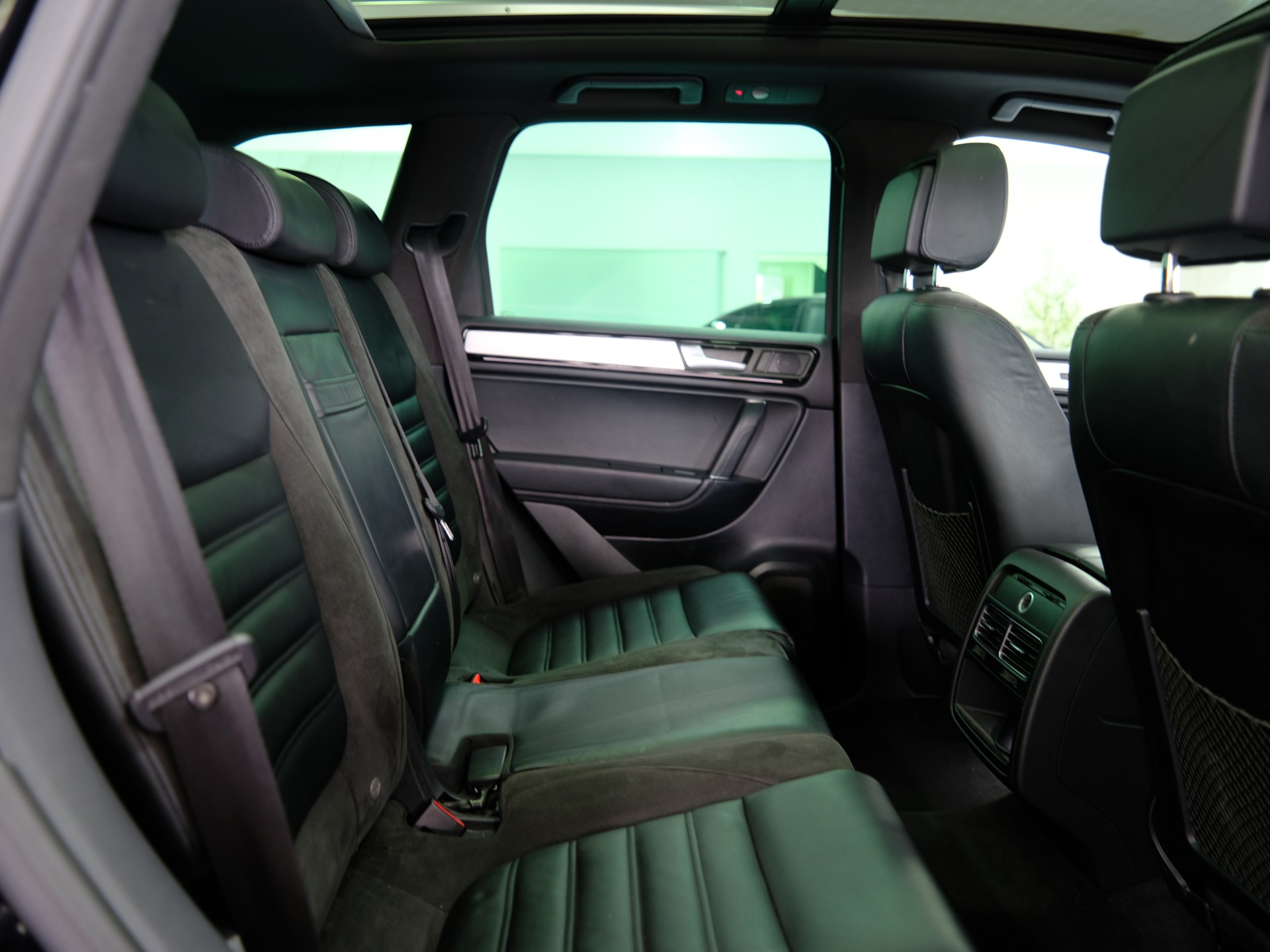 VW Touareg 3.0 TDI *Rückfahrkamera* *Schiebedach*-image-21