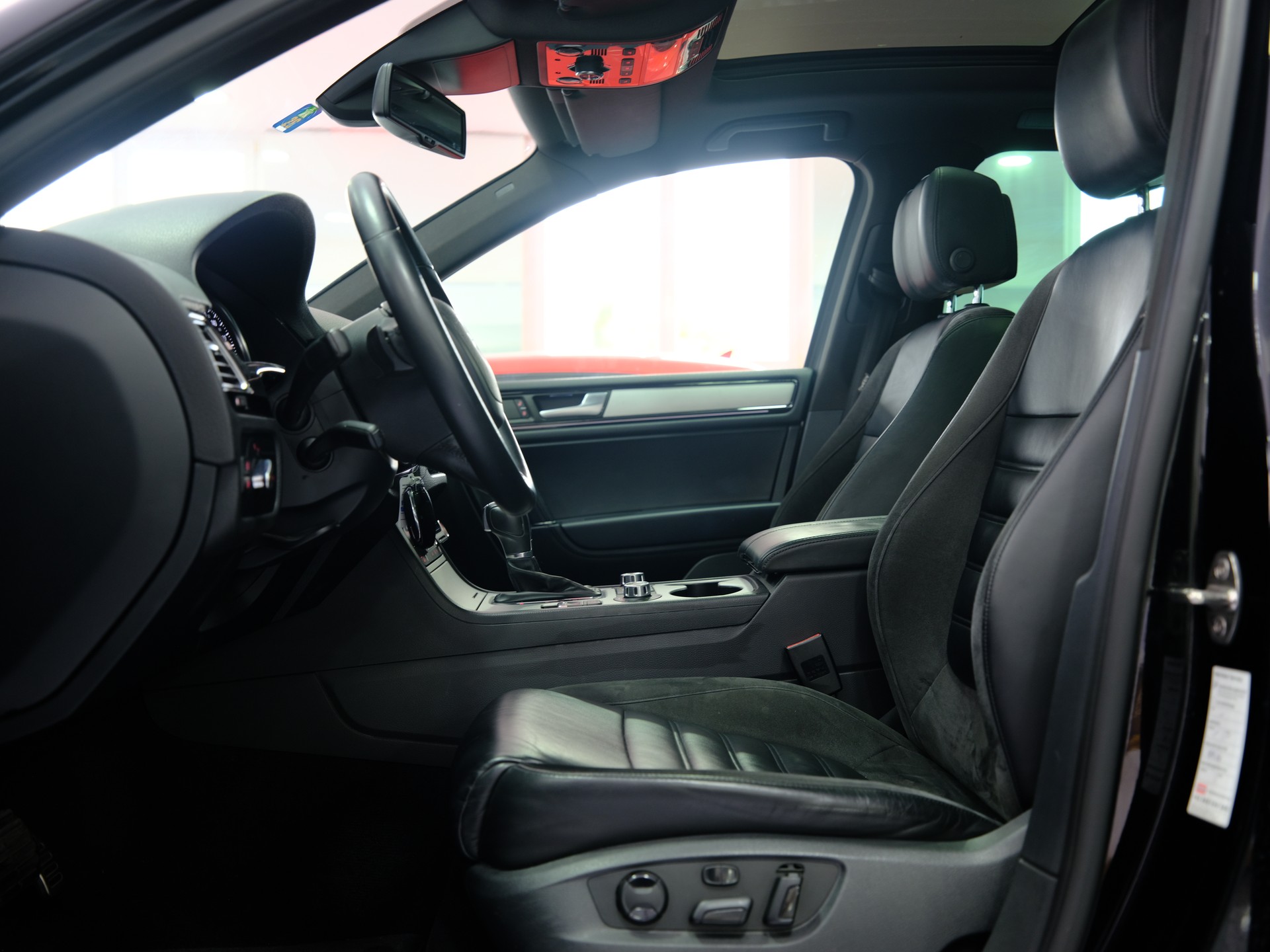 VW Touareg 3.0 TDI *Rückfahrkamera* *Schiebedach*-image-15