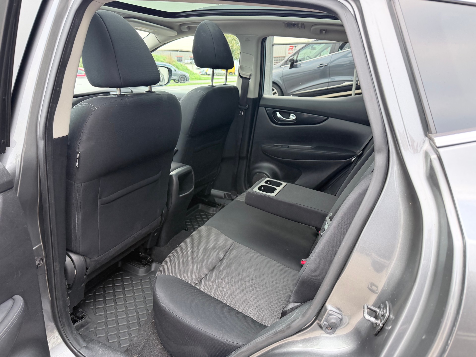 NISSAN Qashqai 1.2 DIG-T 360°-image-9