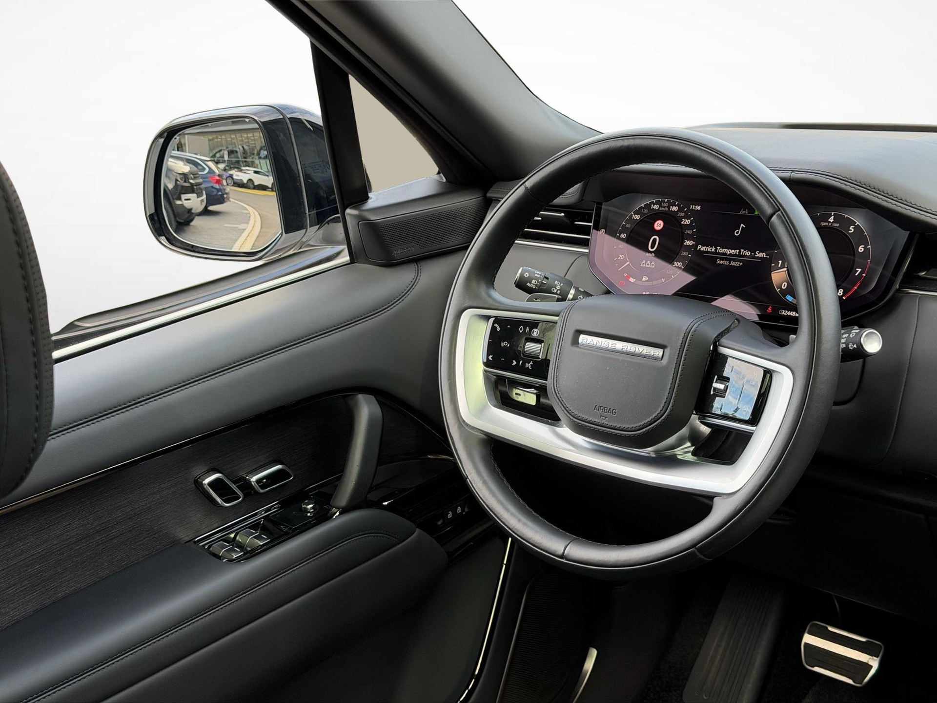 LAND ROVER Range Rover 4.4 V8 SV-image-10