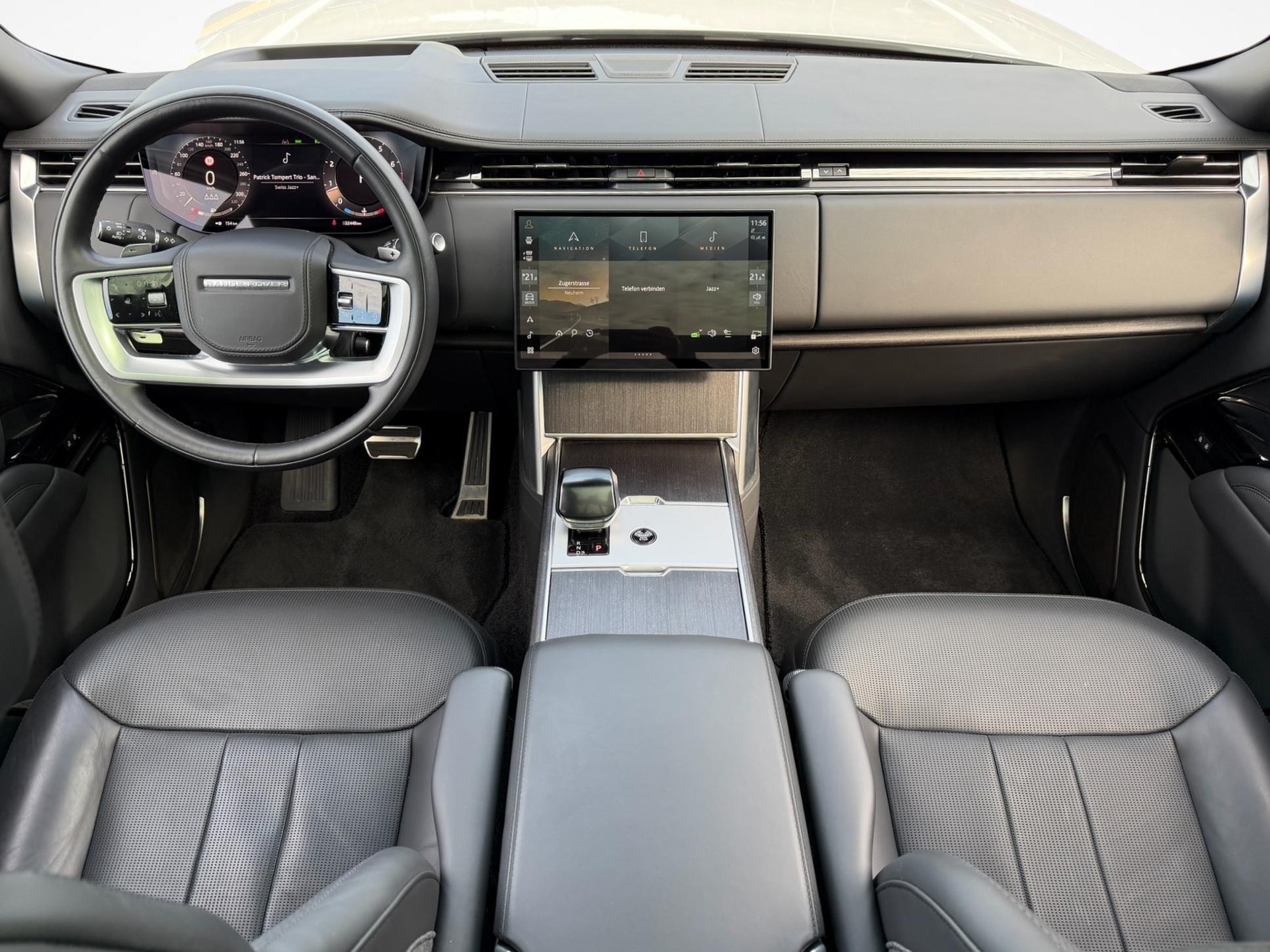 LAND ROVER Range Rover 4.4 V8 SV-image-2