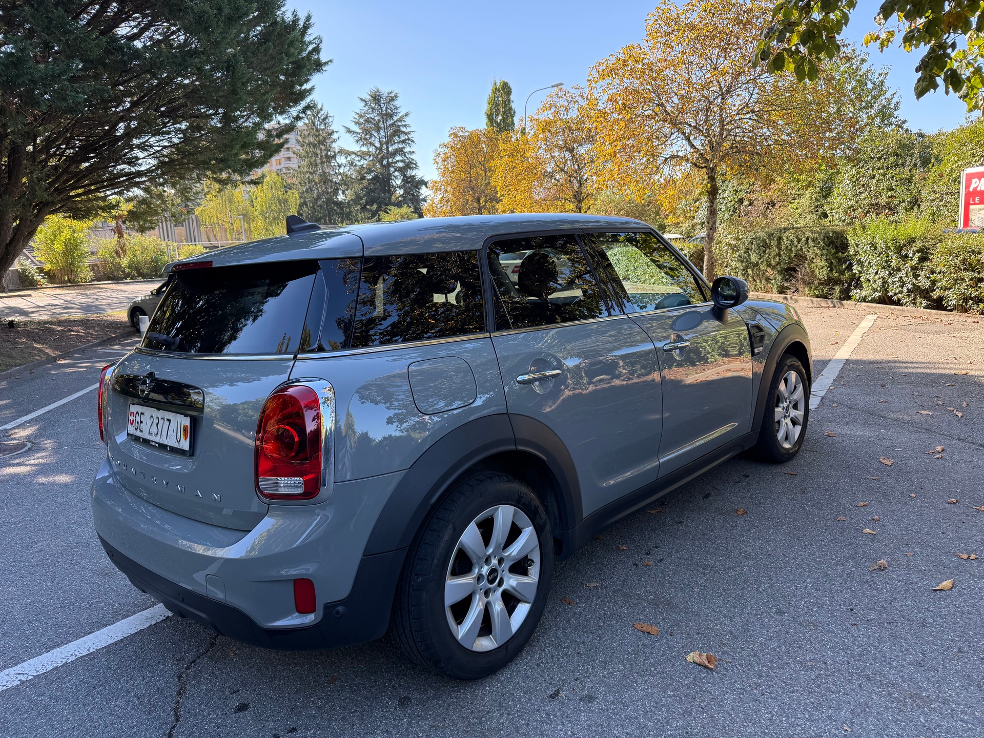 MINI Countryman Cooper D ALL4-image-3