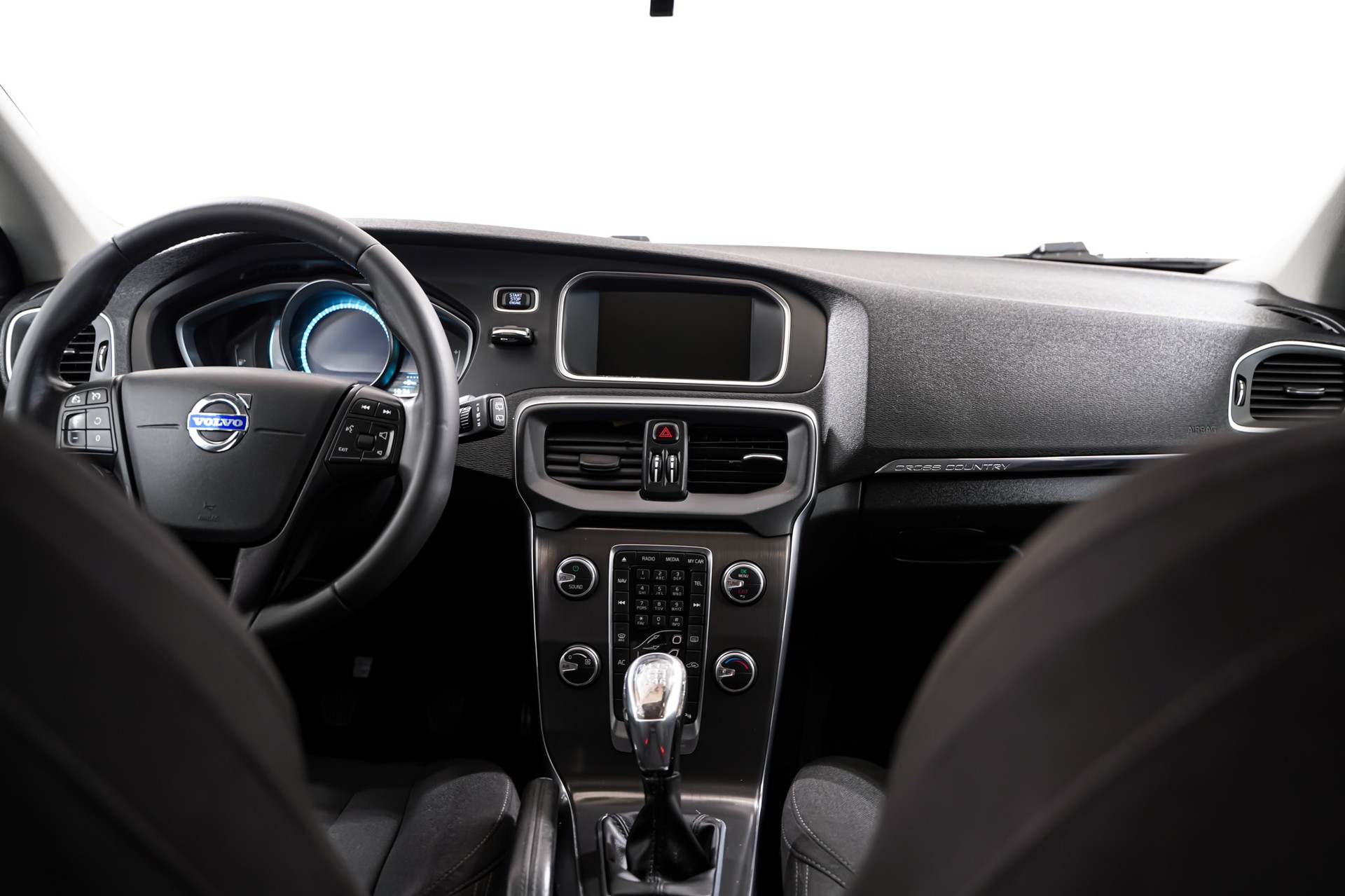 VOLVO V40 Cross Country D2 Momentum-image-16