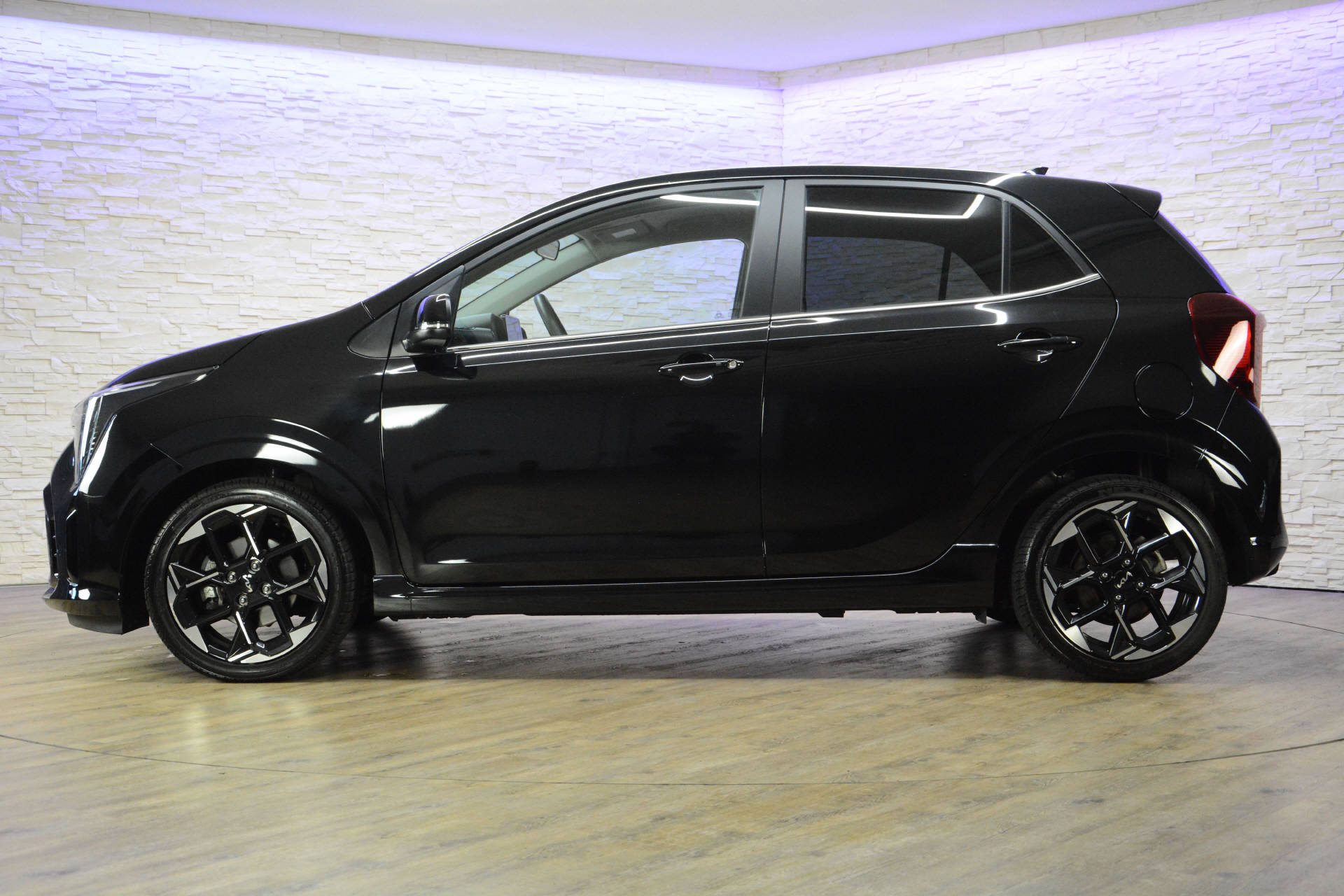 KIA Picanto 1.2 CVVT GT Line-image-2
