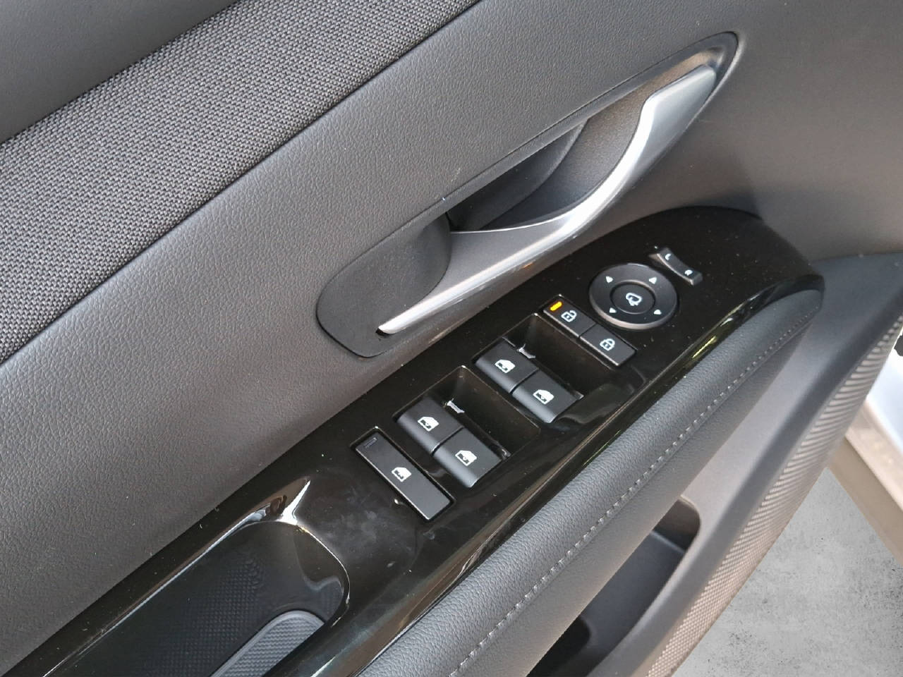 HYUNDAI Tucson 1.6 T-GDi PHEV Vertex S MY25-image-8