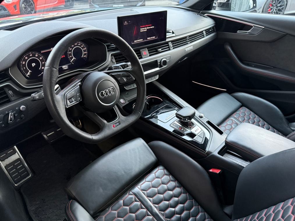 AUDI RS4 Avant quattro tiptronic-image-3