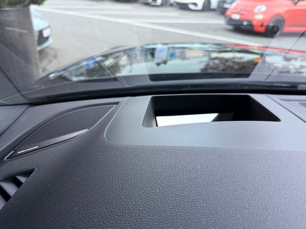 AUDI RS4 Avant quattro tiptronic-image-4