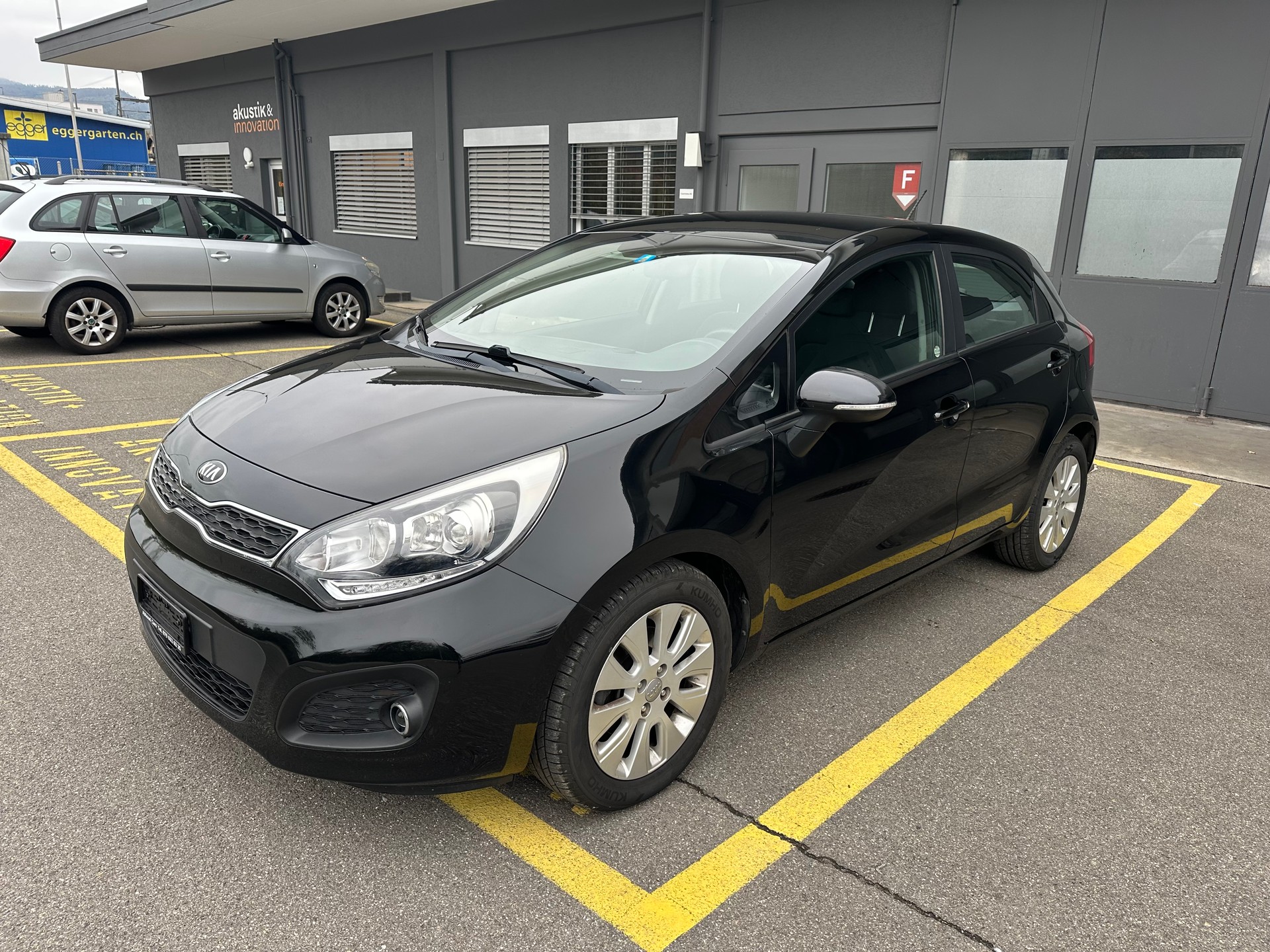 KIA Venga 1.6 CVVT Classic-image-0