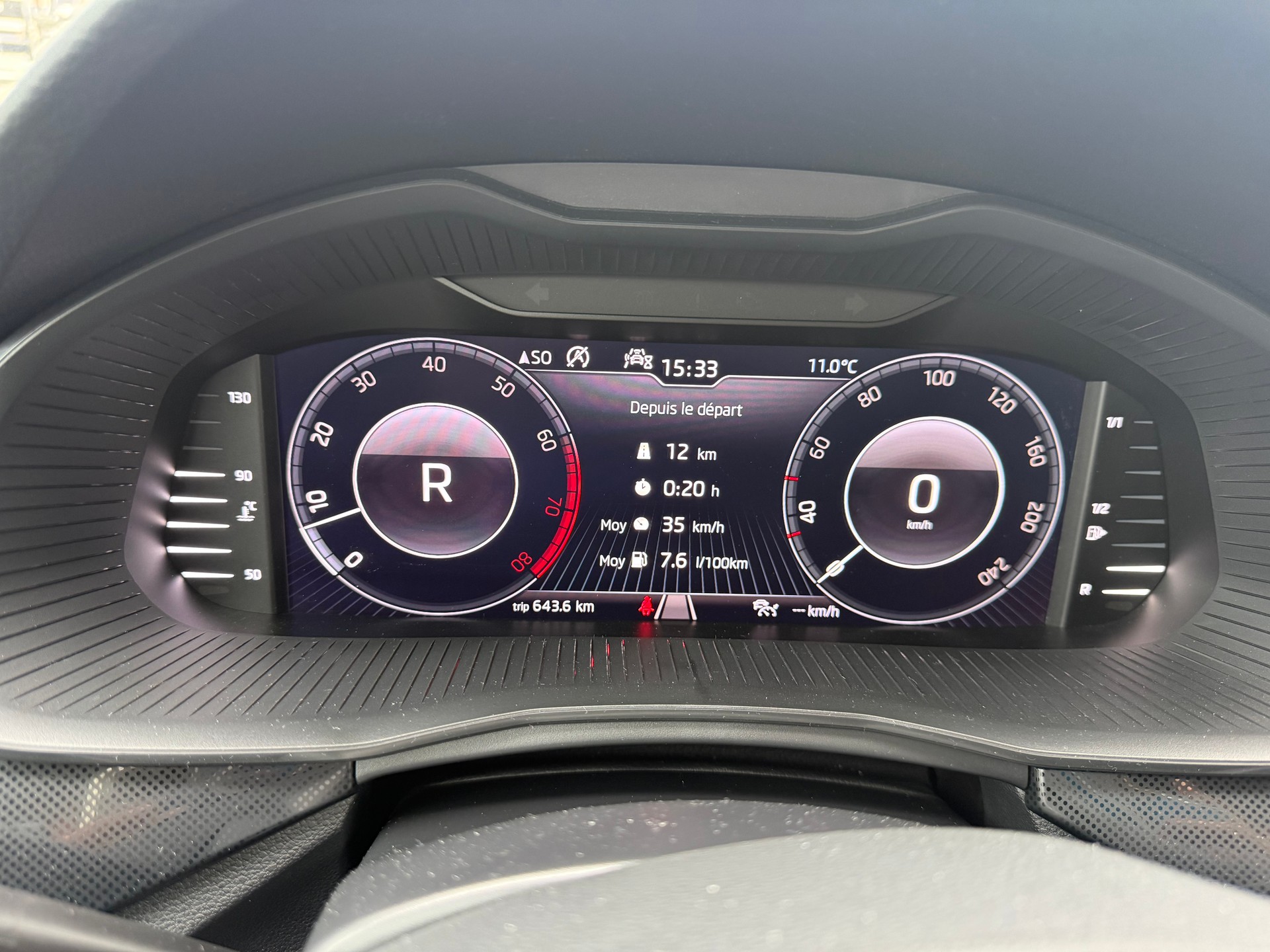 SKODA Kamiq 1.5 TSI ACT Ambition DSG-image-9