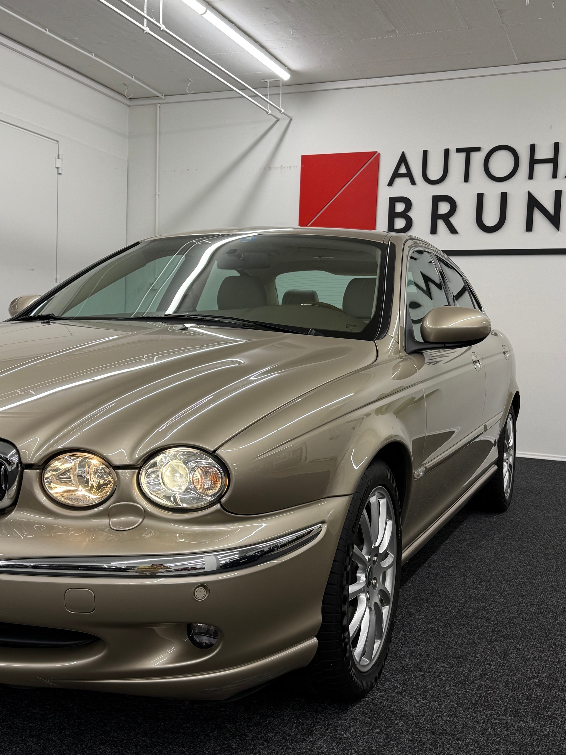 JAGUAR X-Type 3.0 V6 4X4 Executive-image-12