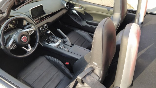 FIAT 124 Spider 1.4 TB Lusso Automatic-image-9