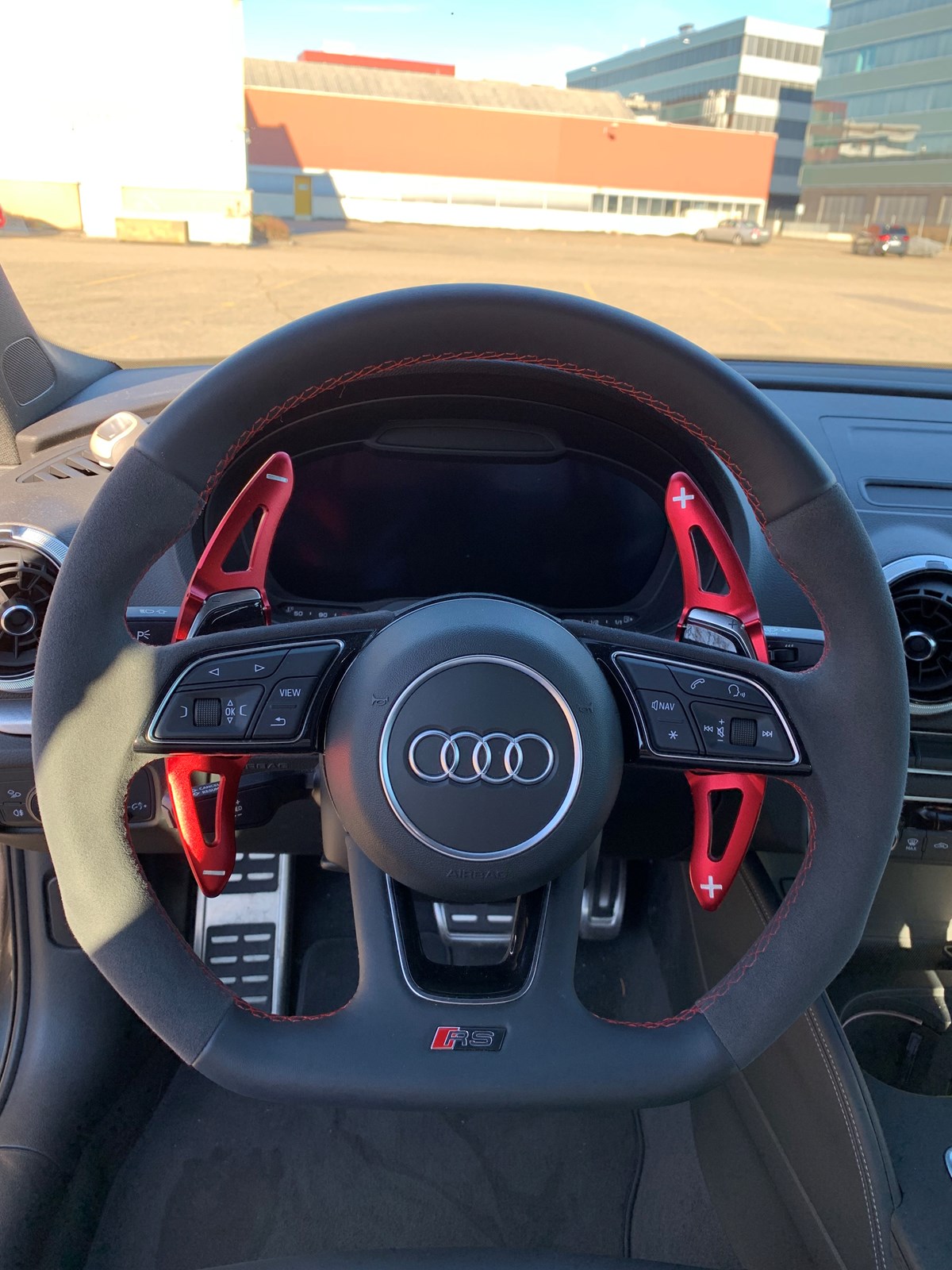 AUDI RS3 Limousine 2.5 TSI quattro S-tronic-image-4