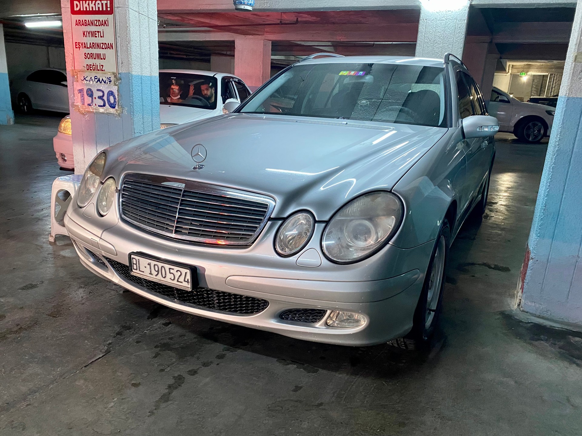MERCEDES-BENZ E220 CDI-image-2
