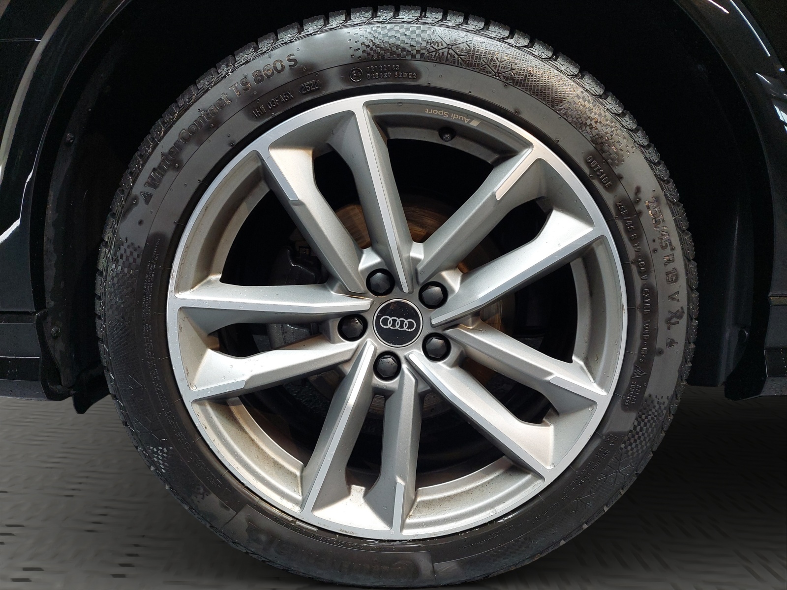 AUDI Q3 35 TDI S line quattro S-tronic-image-11