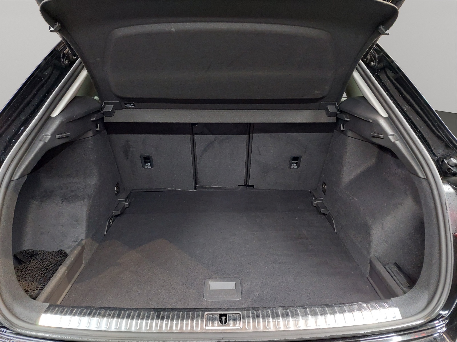 AUDI Q3 35 TDI S line quattro S-tronic-image-10