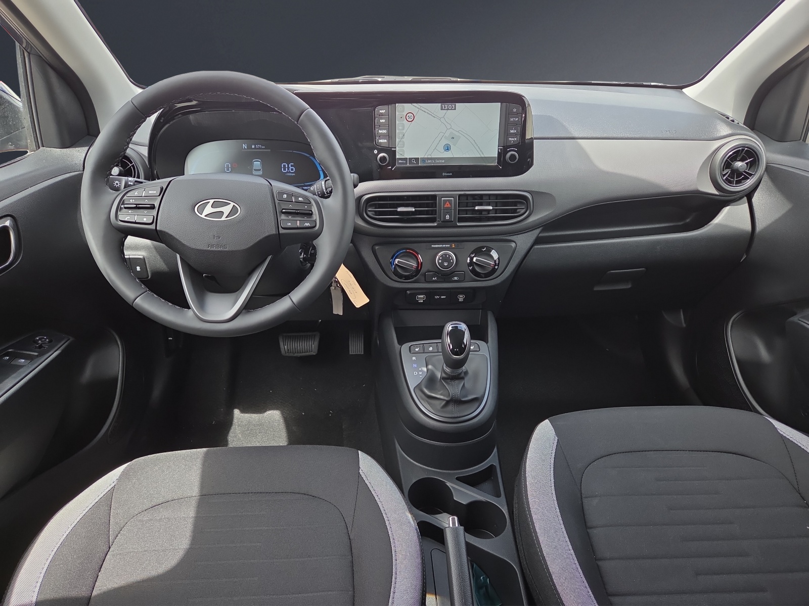 Image HYUNDAI I10 i10 1.2 Amplia Aut.