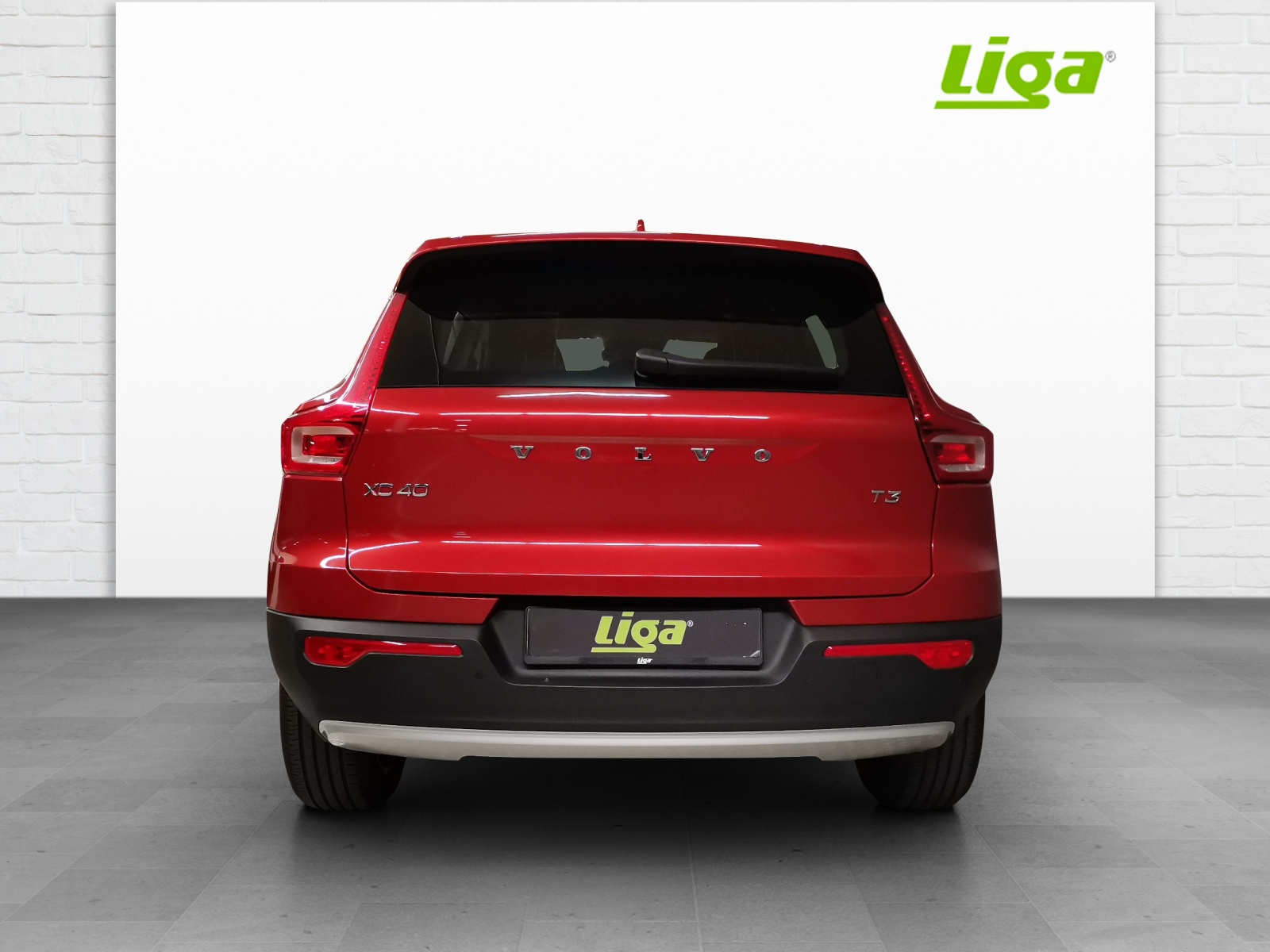 VOLVO XC40 1.5 T3 Momentum-image-4