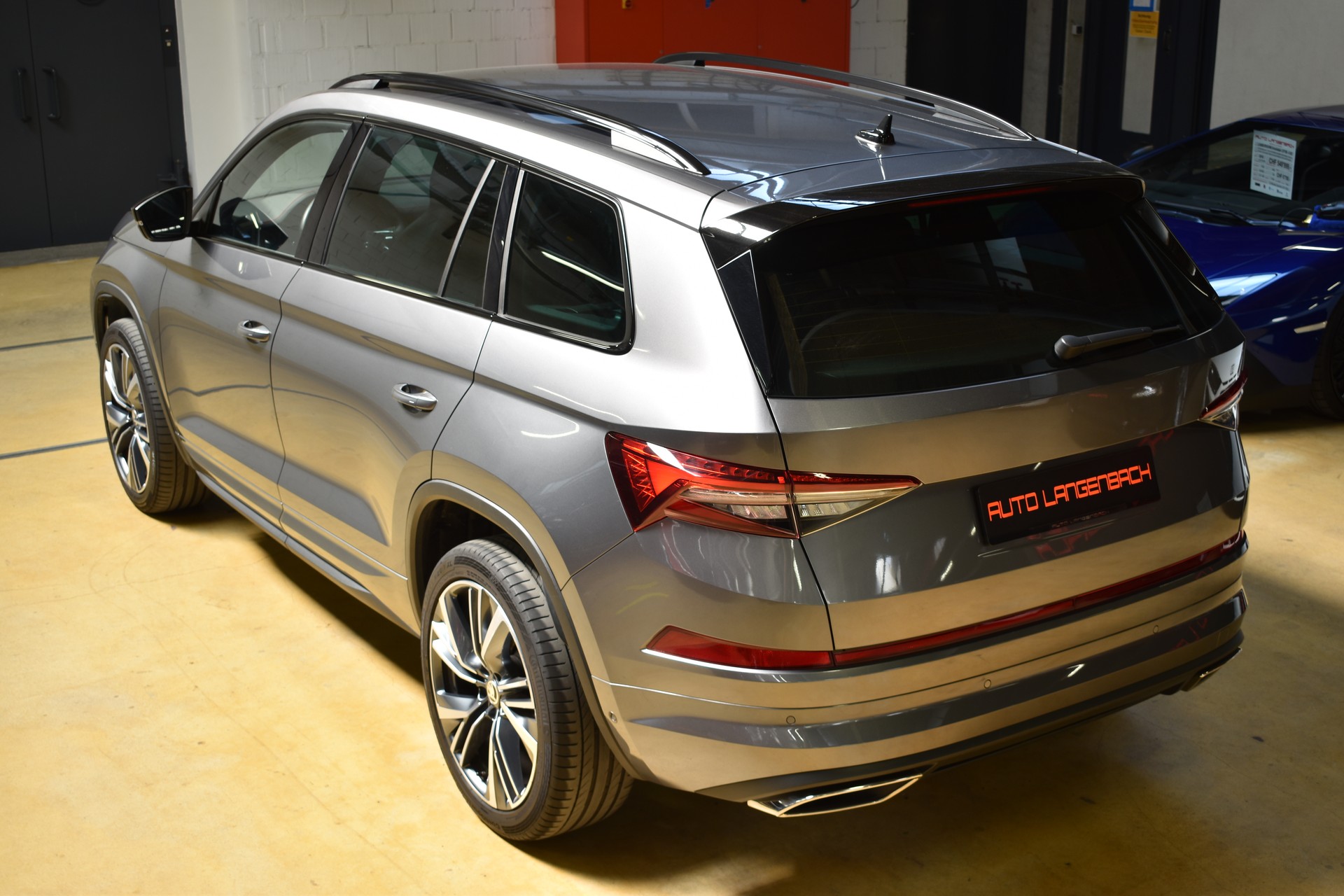SKODA Kodiaq 2.0 TSI 4x4 RS - DSG - Model 2023-showroom-element-3