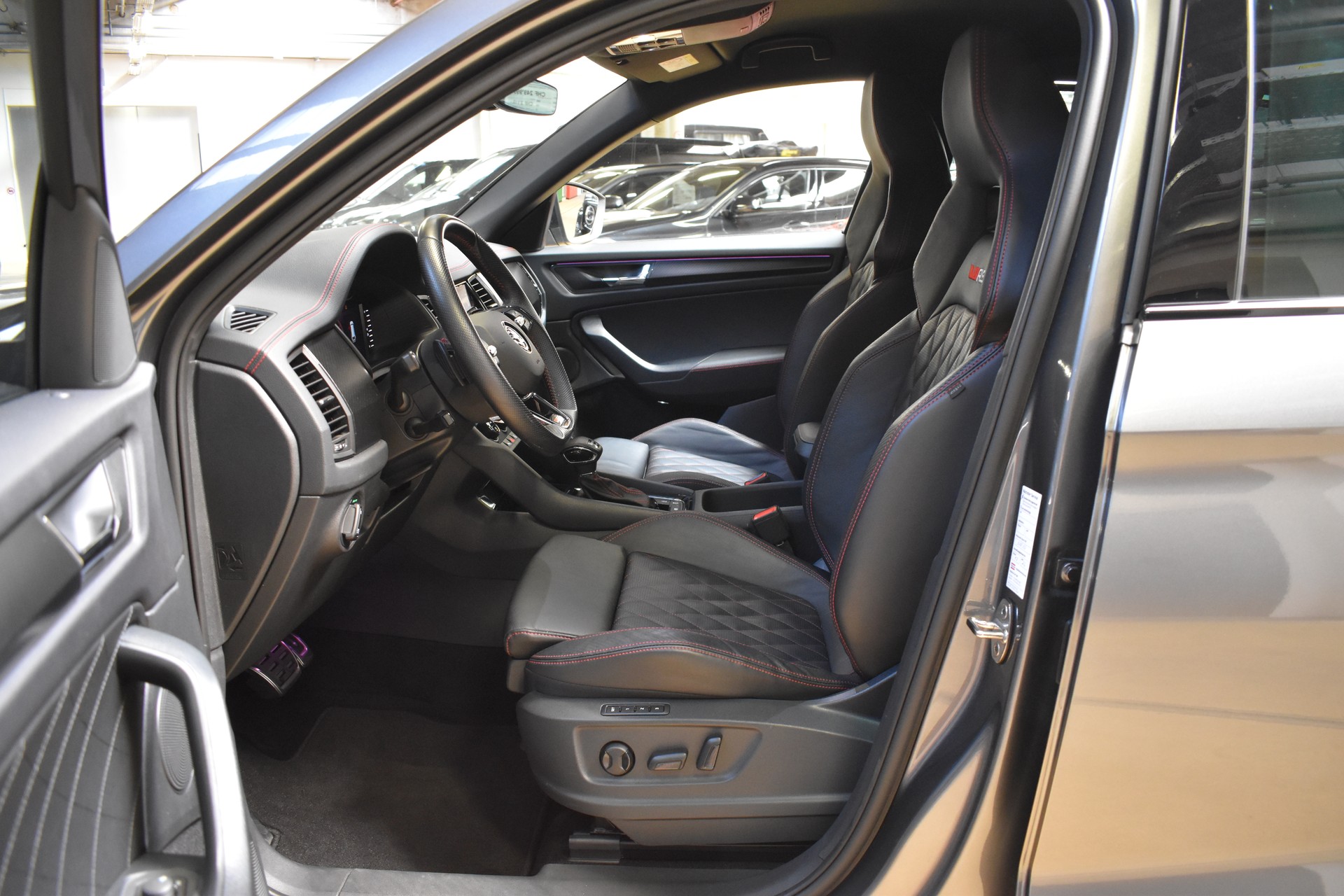 SKODA Kodiaq 2.0 TSI 4x4 RS - DSG - Model 2023-image-12