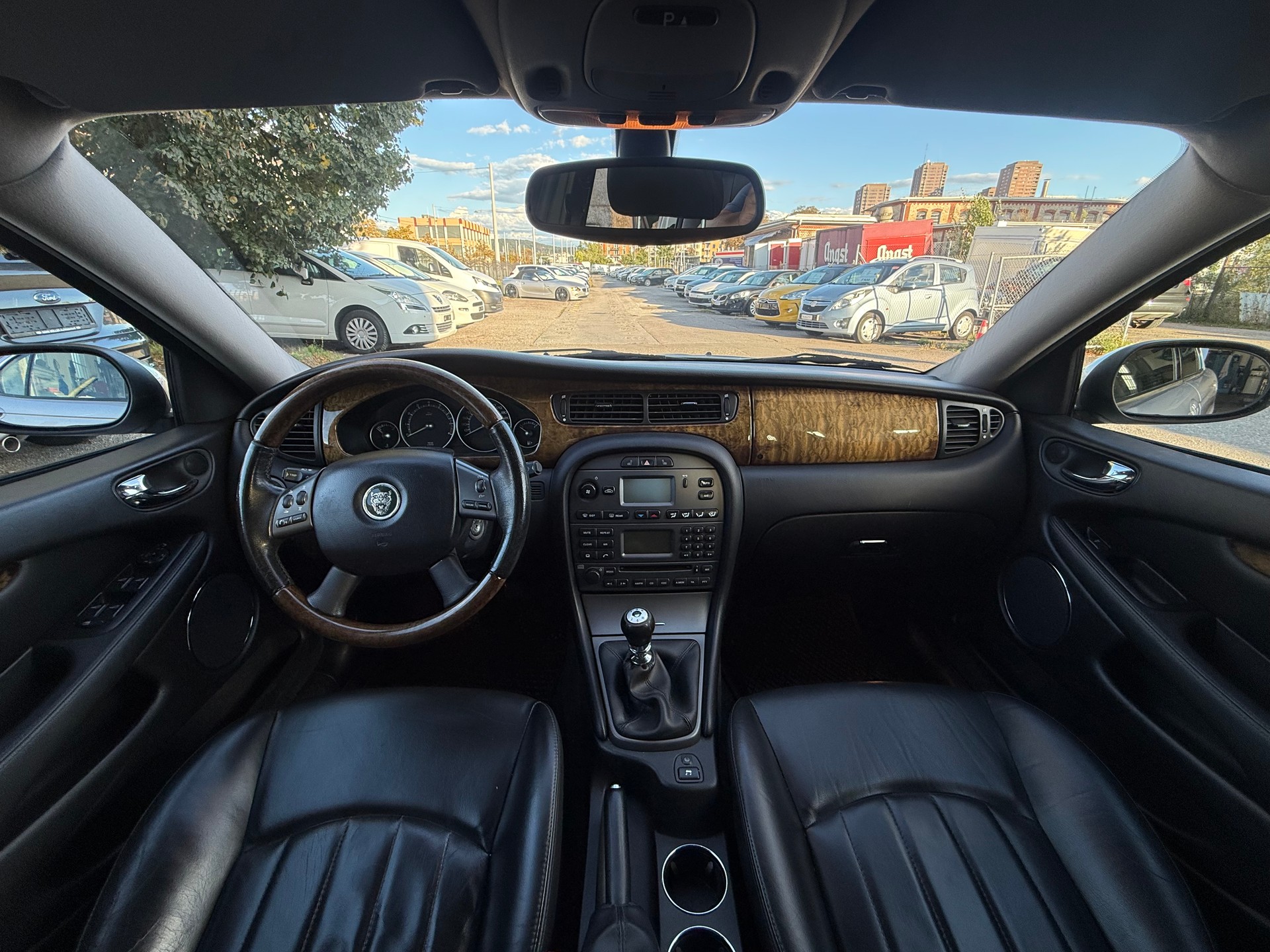 JAGUAR X-Type 2.5 V6 Traction4 Executive-image-9