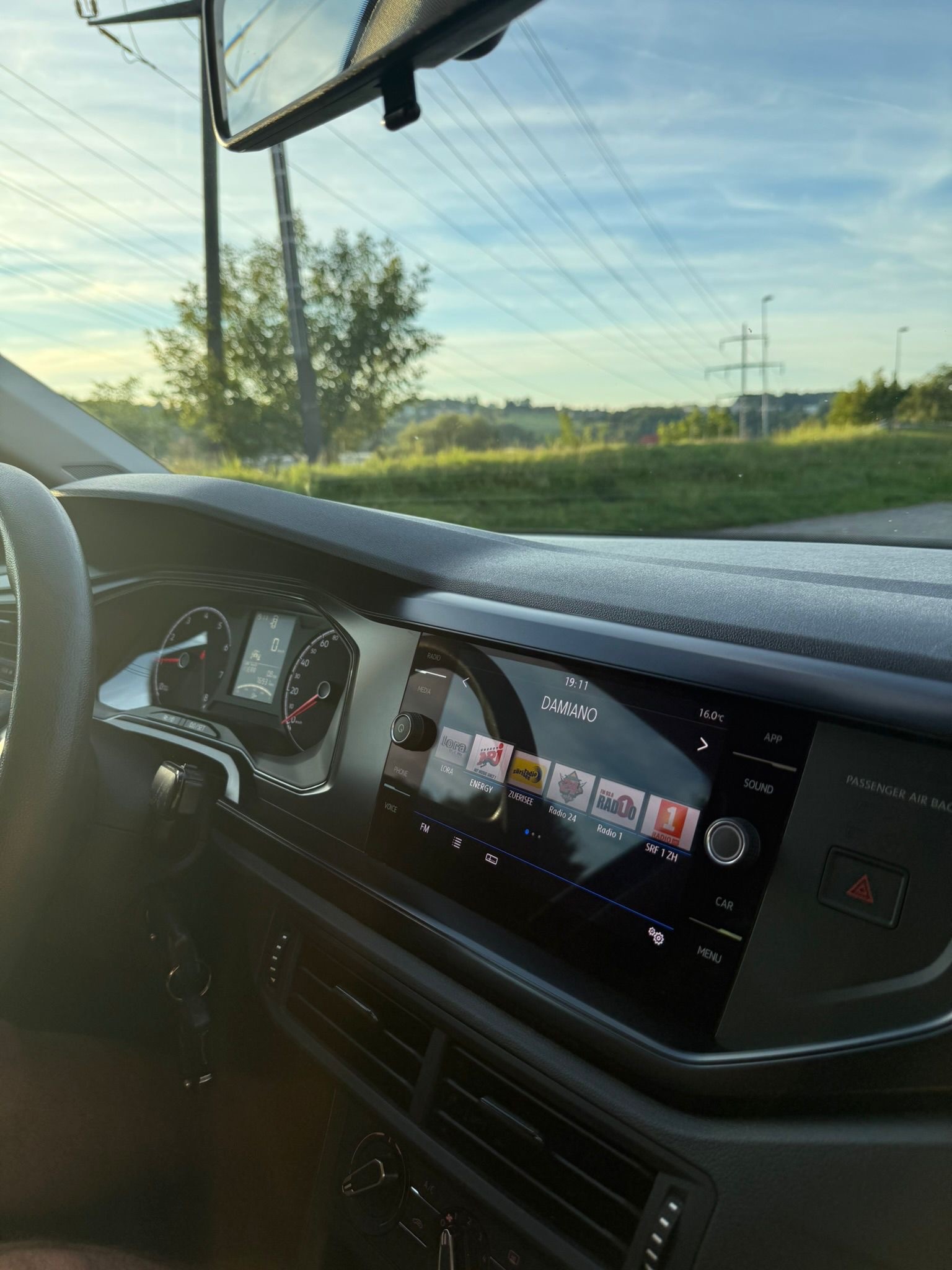 VW Polo 1.0 BMT Trendline-image-3