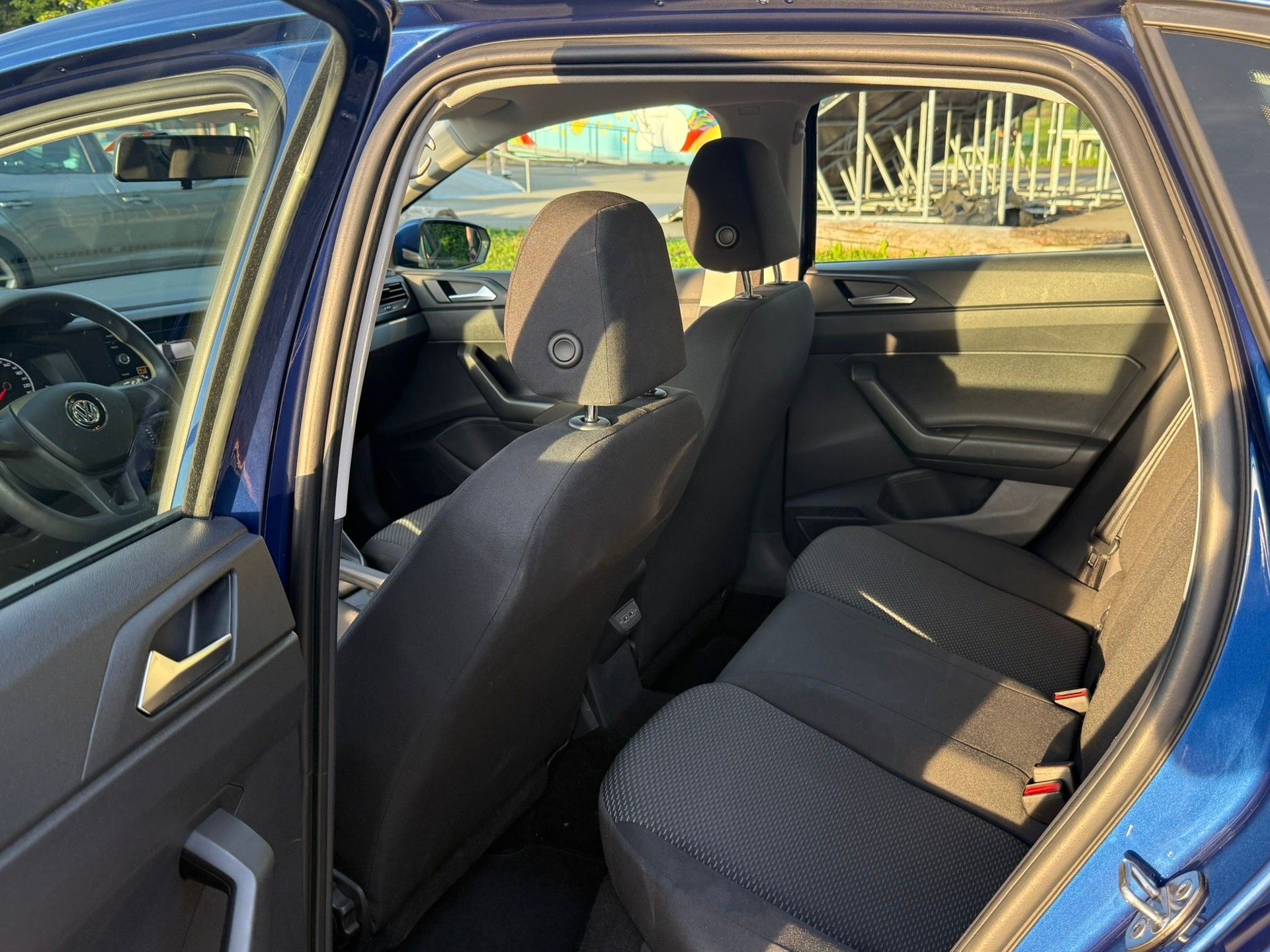 VW Polo 1.0 BMT Trendline-image-2