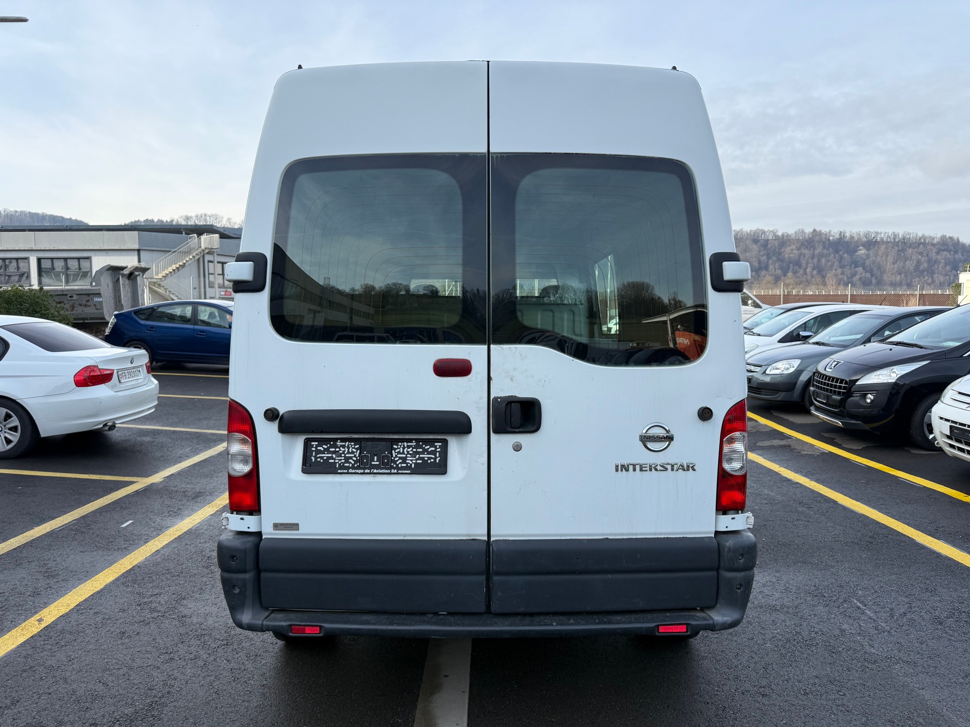 NISSAN Interstar 35 2.5dCi 120 Comfort-image-11