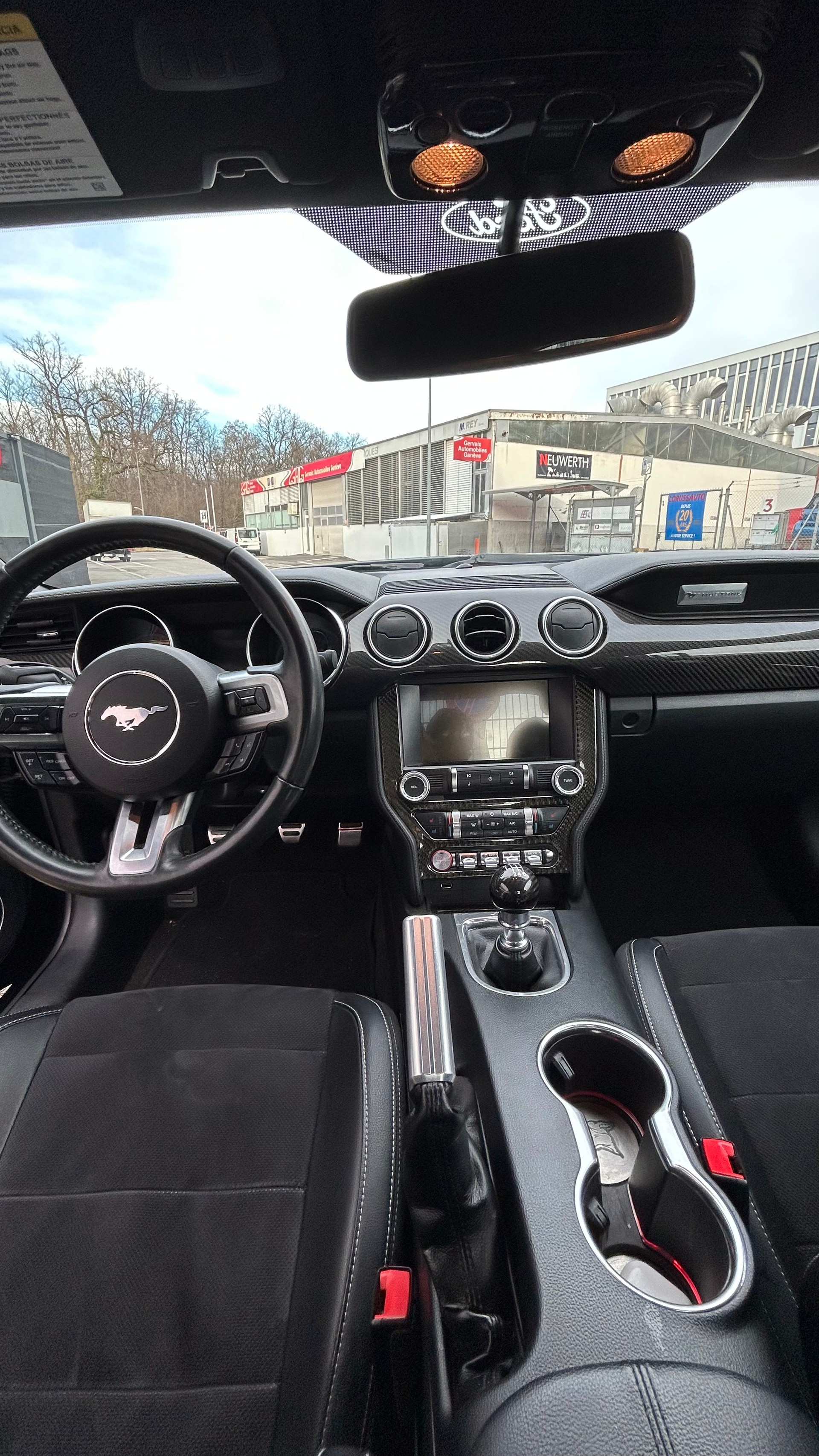 FORD Mustang Fastback 5.0 V8 GT-image-10
