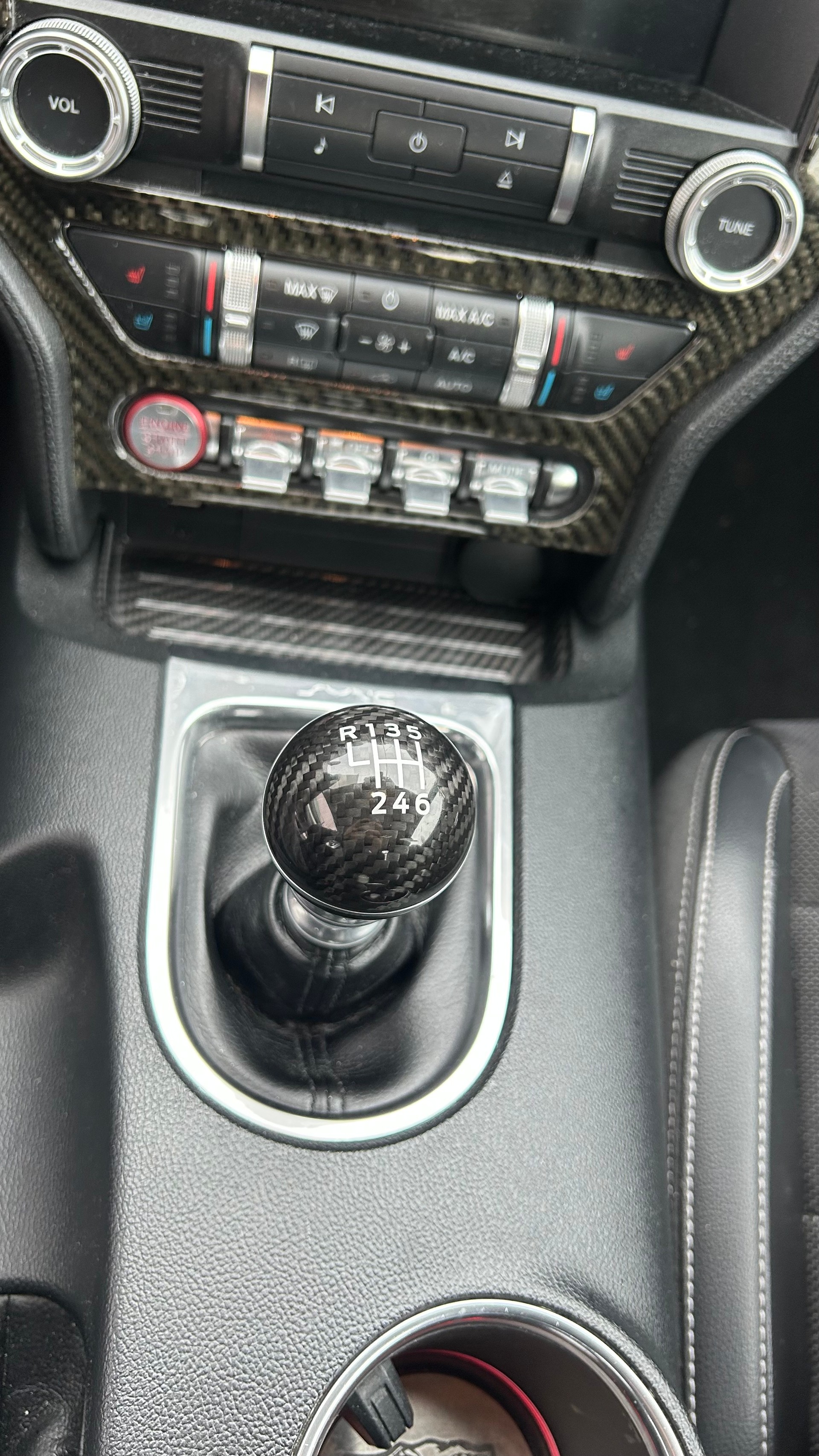 FORD Mustang Fastback 5.0 V8 GT-image-11