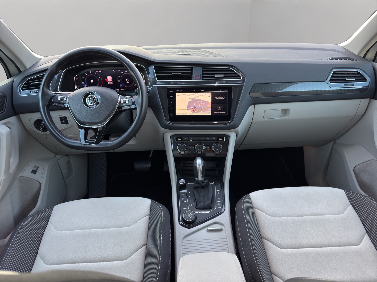 VW Tiguan 2.0TSI Highline 4Motion DSG-image-4