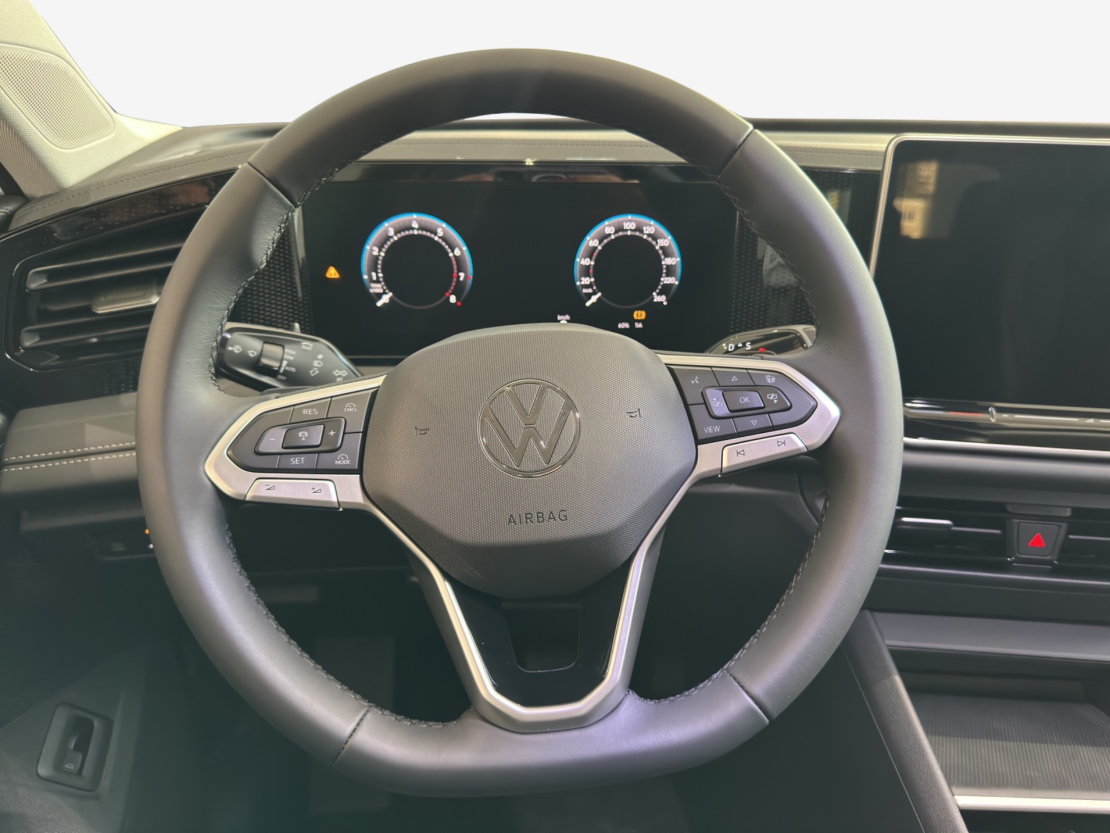 VW Tiguan 2.0 TSI DSG Life 4Motion-image-7