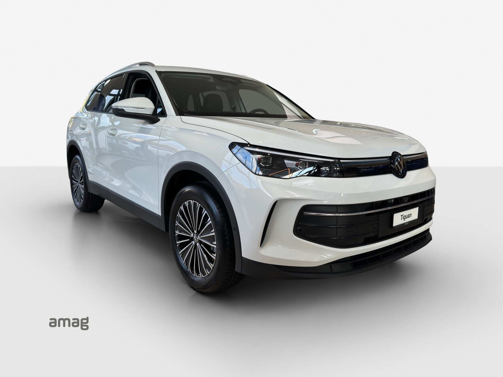 VW Tiguan 2.0 TSI DSG Life 4Motion-image-5